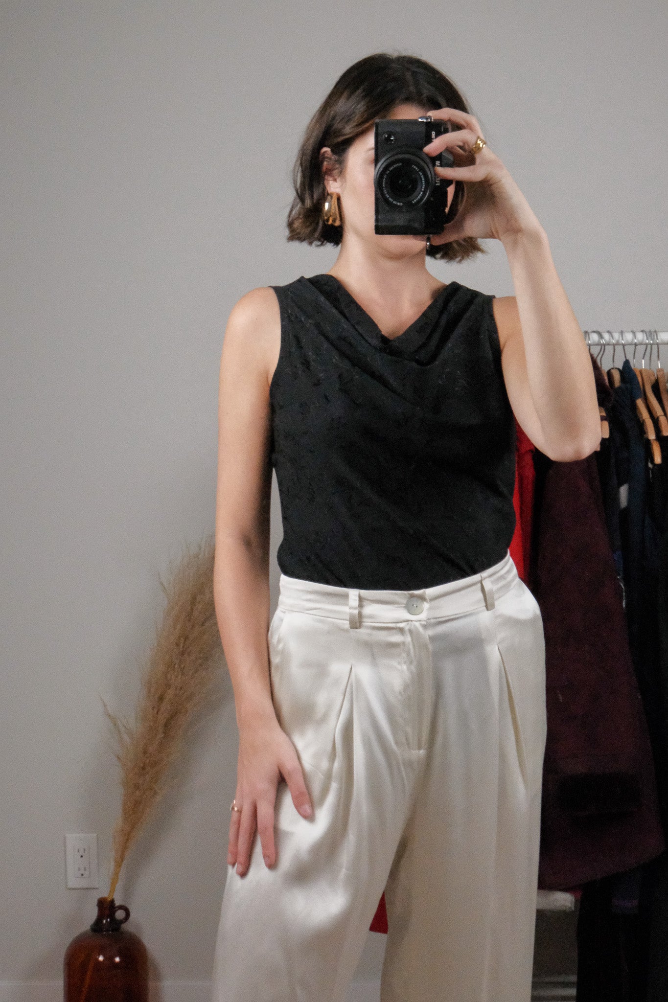 Made in Canada x Vintage x Textured Floral Cowl Neck Tank (M)