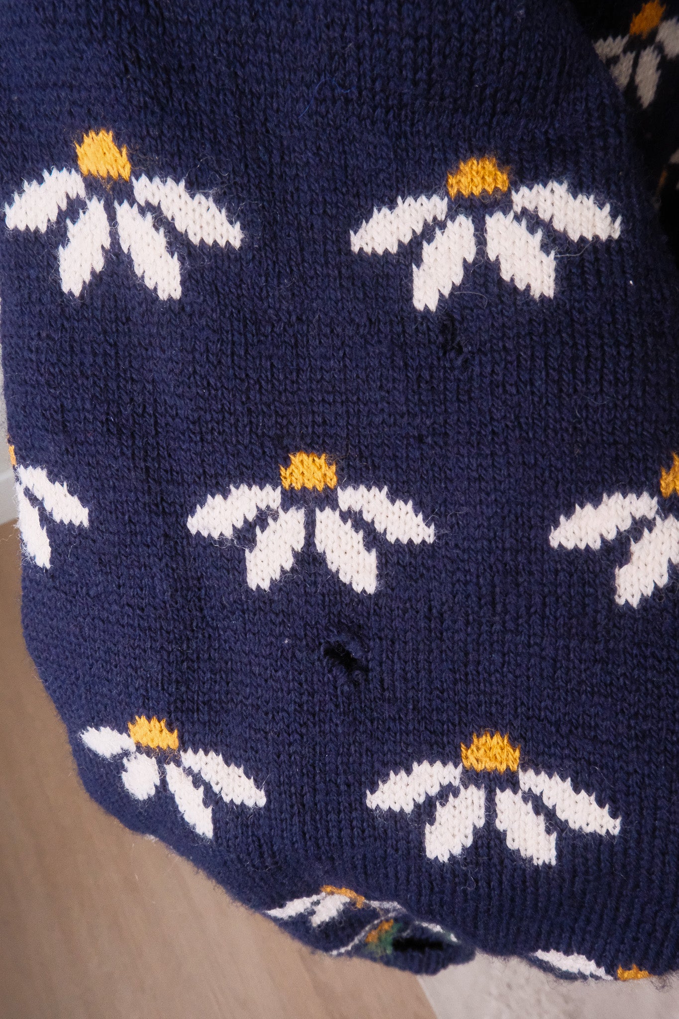 Made in Great Britan x Vintage x Wool Daisy Knit (L) **