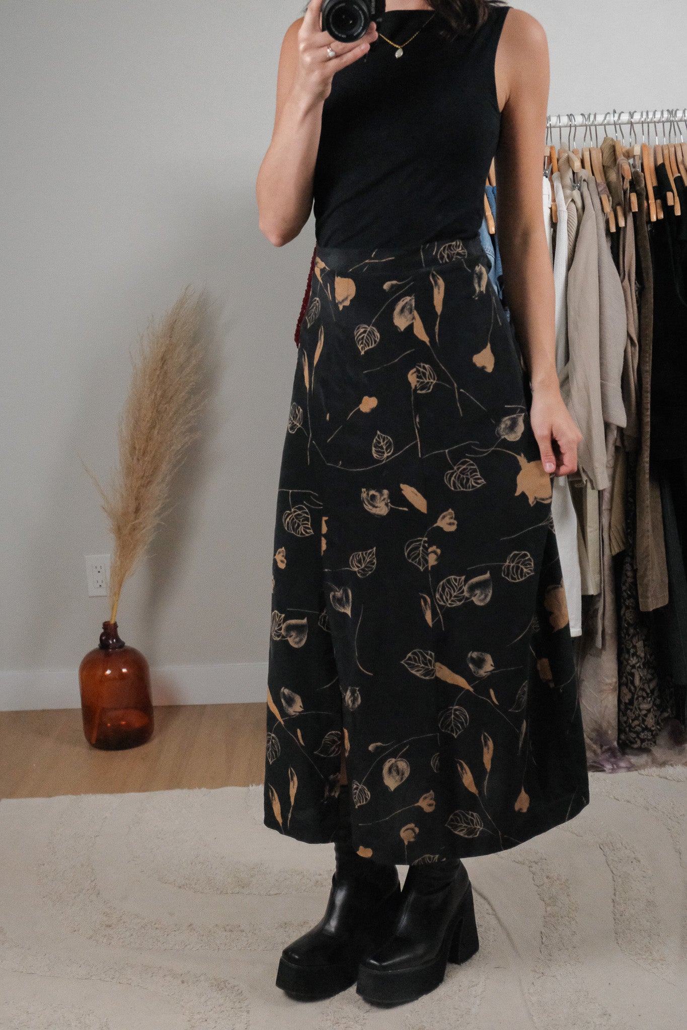 Vintage x Patterned 100% Silk Midi Skirt (14/16)