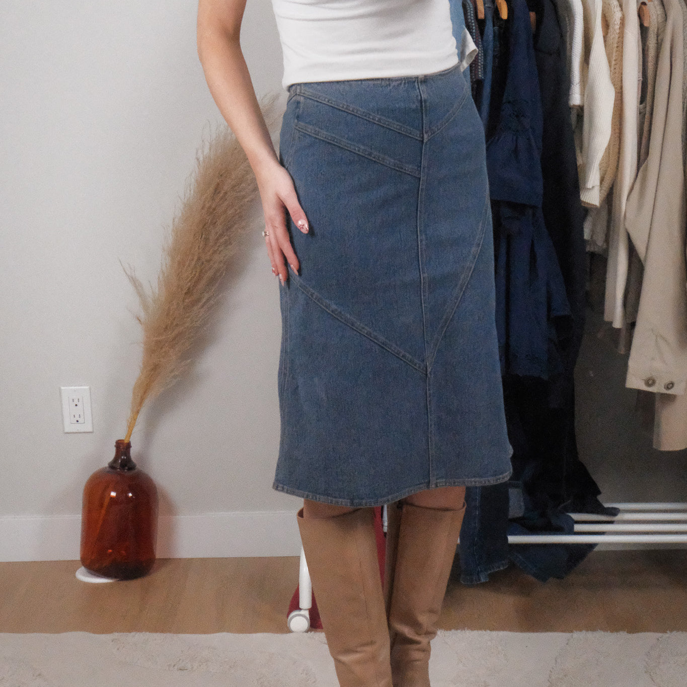 Vintage x Denim Midi Skirt (2/4)