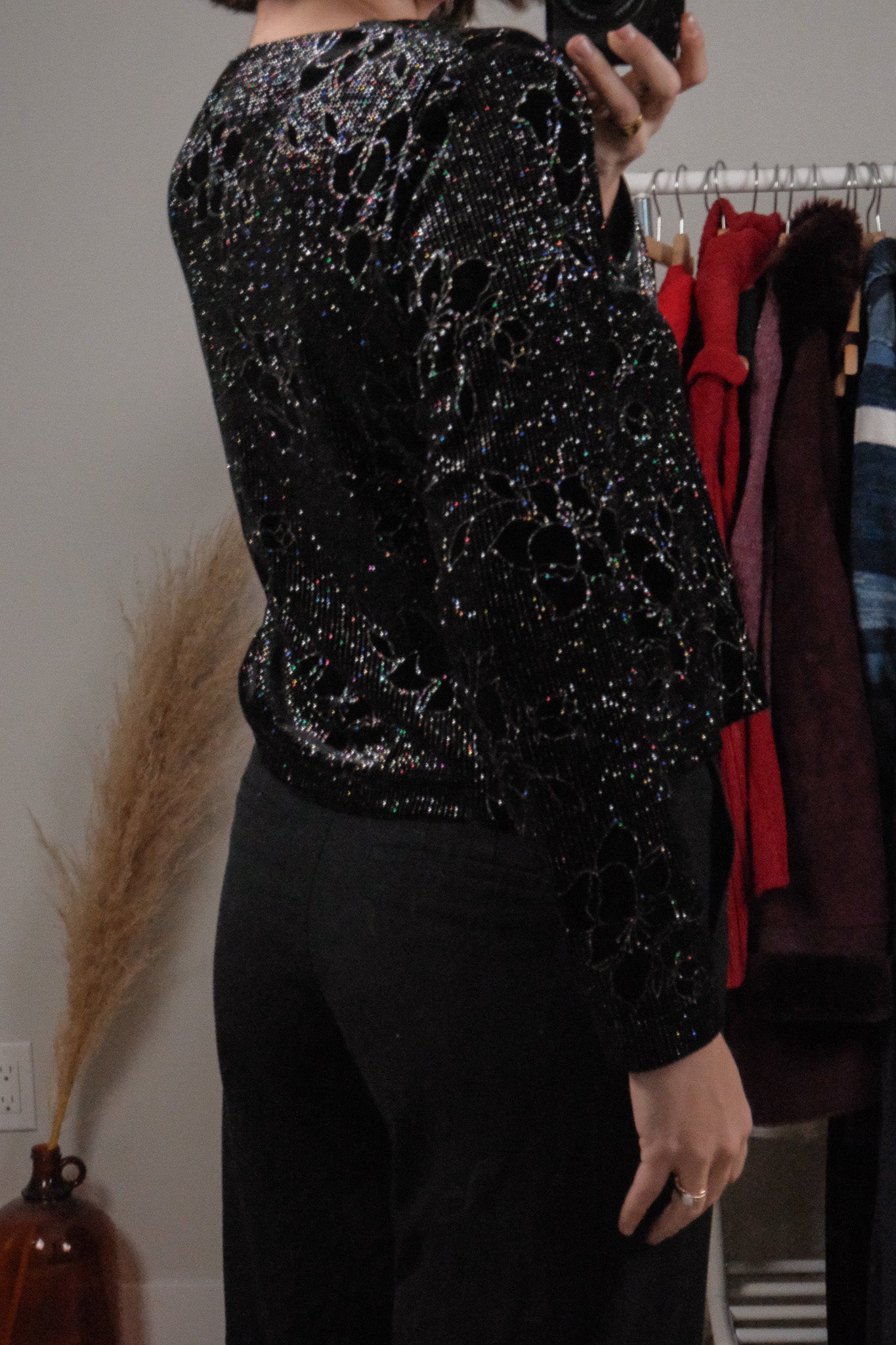 Made in Canada x Vintage x Velvet Floral Shimmer Cropped Cardigan (S)