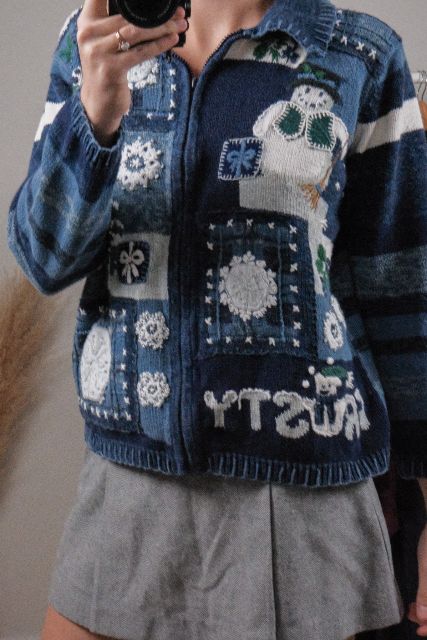 Vintage x Embroidered/Beaded Christmas Zip Up (S)