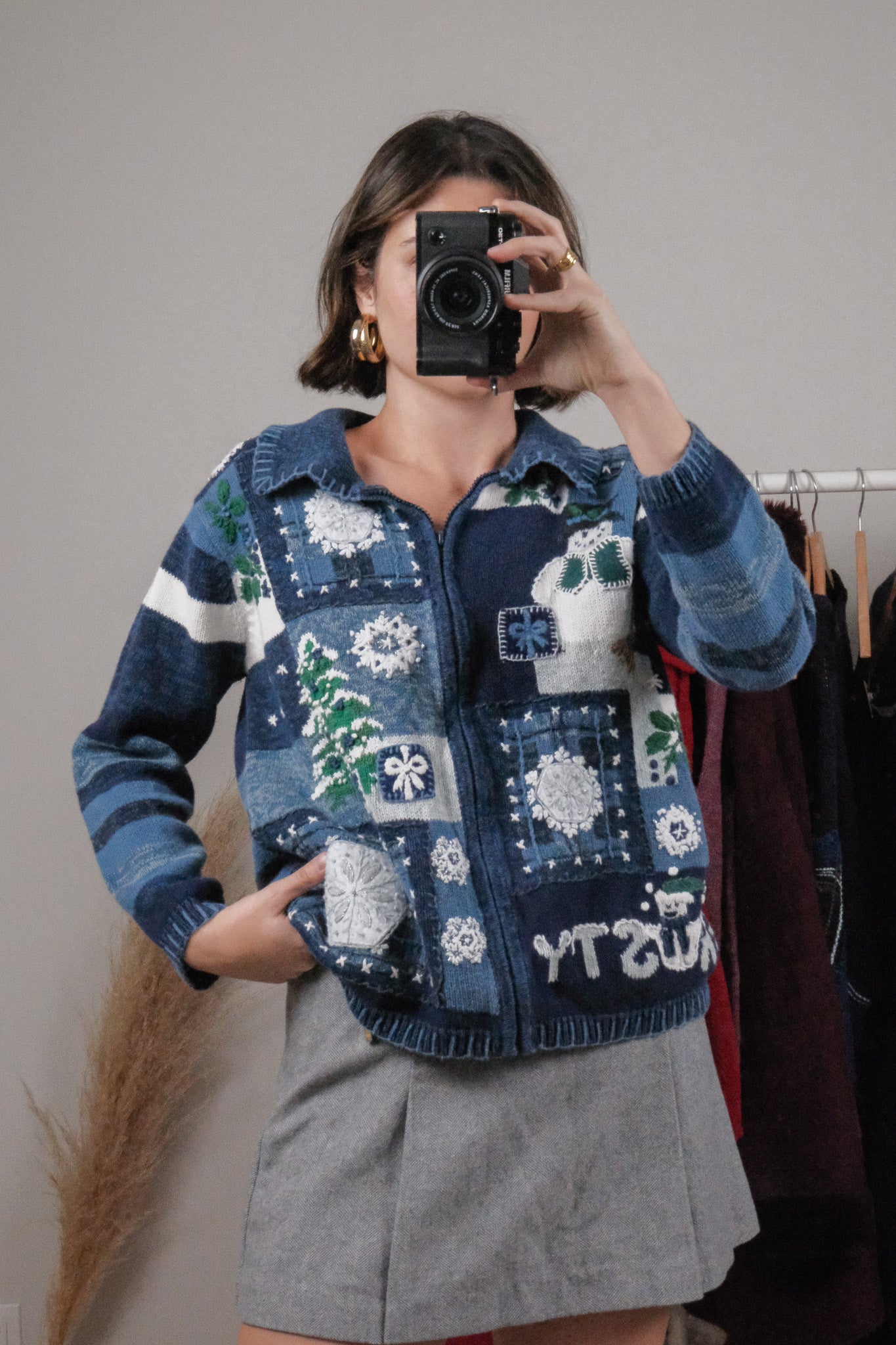 Vintage x Embroidered/Beaded Christmas Zip Up (S)