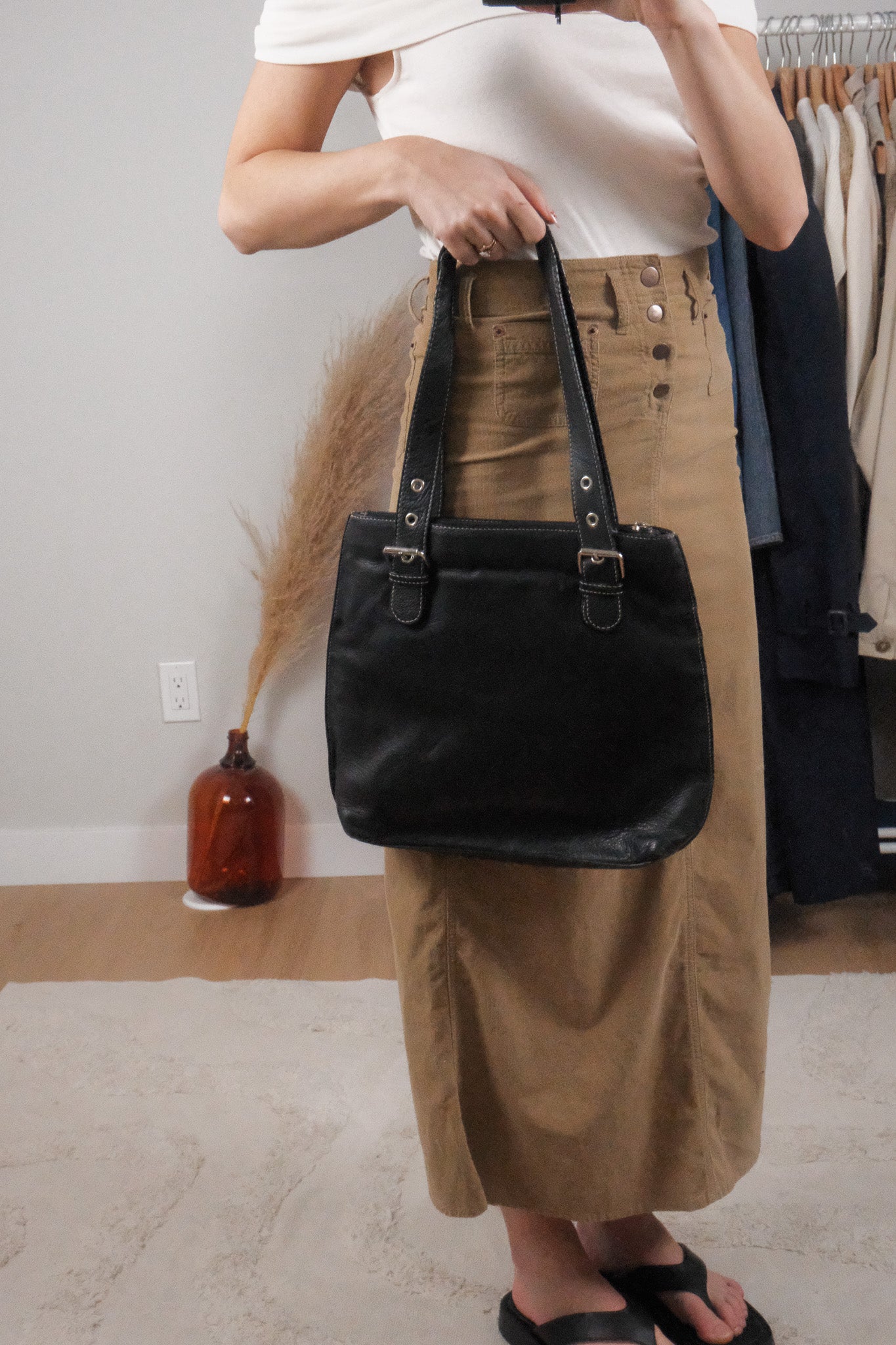 Vintage x Danier x Leather Buckle Purse