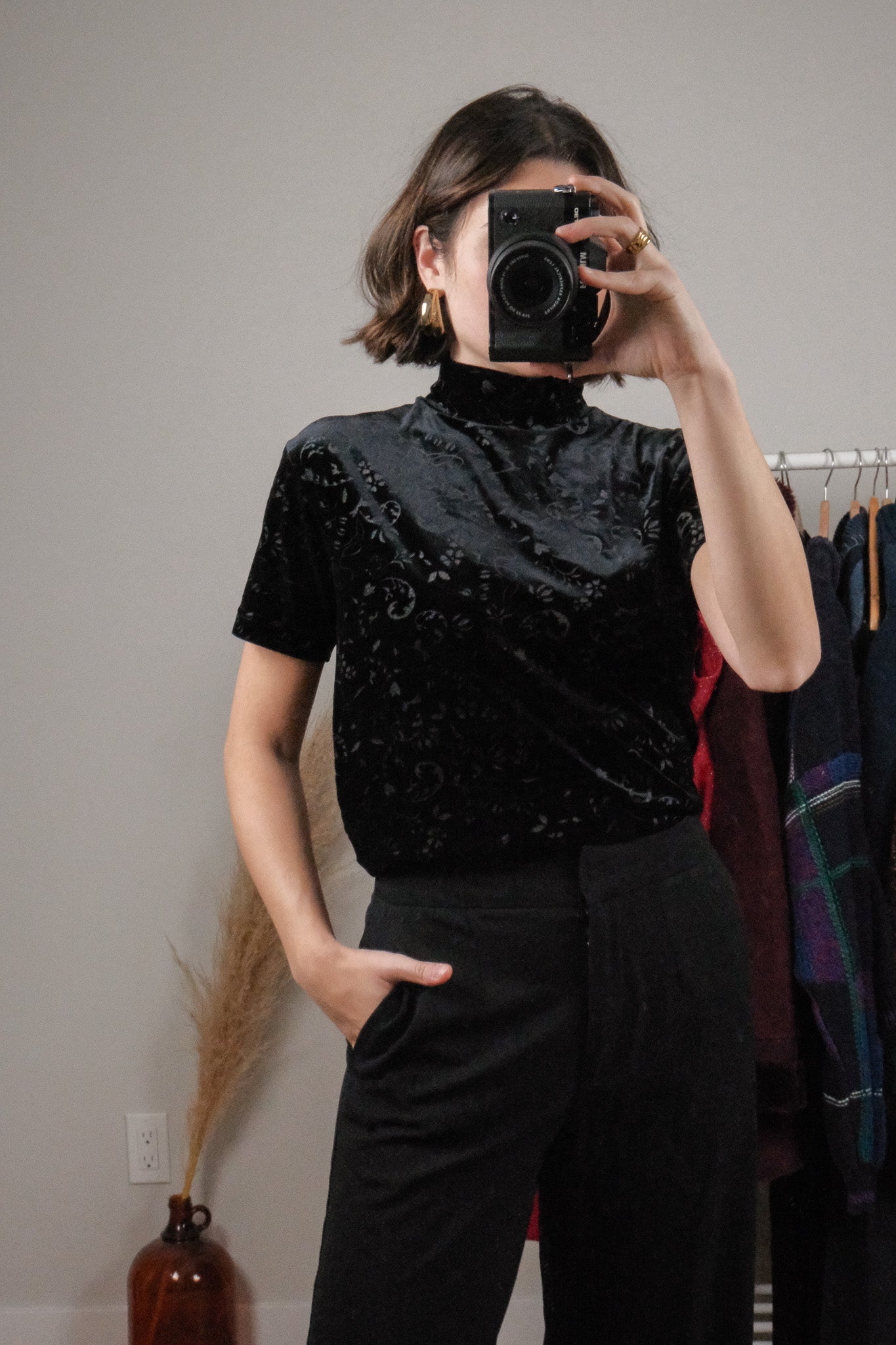 Made in Korea x Vintage x Velvet Textured Mockneck (M)