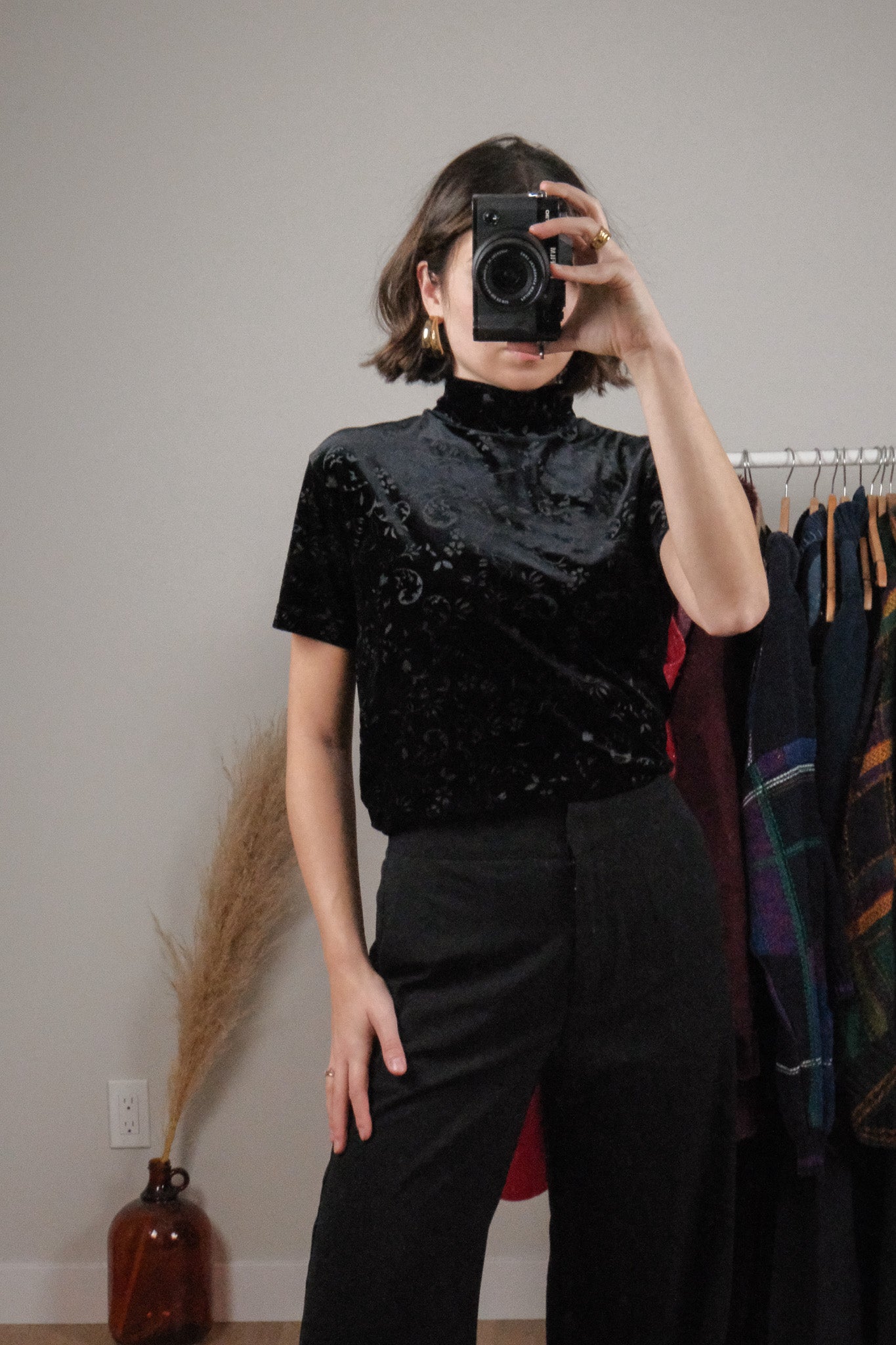 Made in Korea x Vintage x Velvet Textured Mockneck (M)