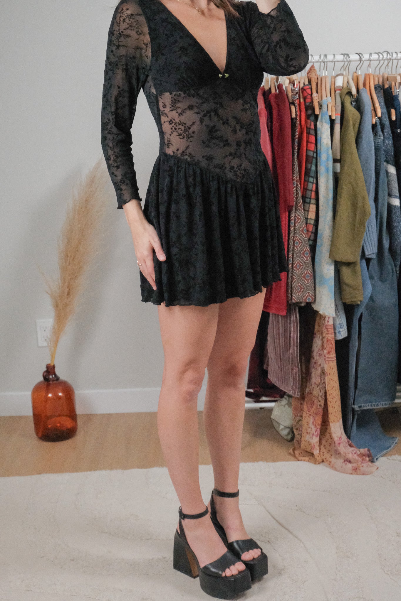 Modern x Mesh Velvet Floral Mini Dress (M)