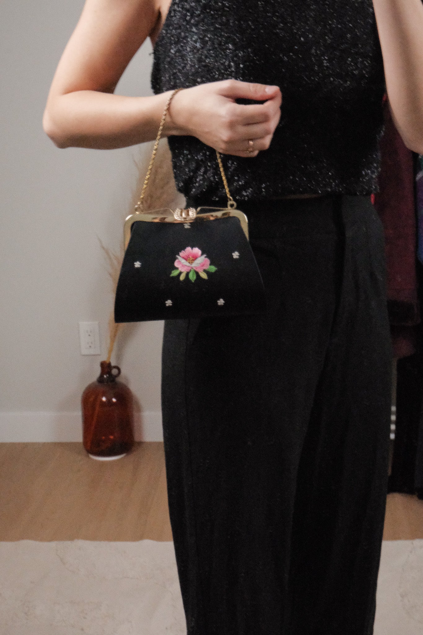 Vintage x Embroidered Purse