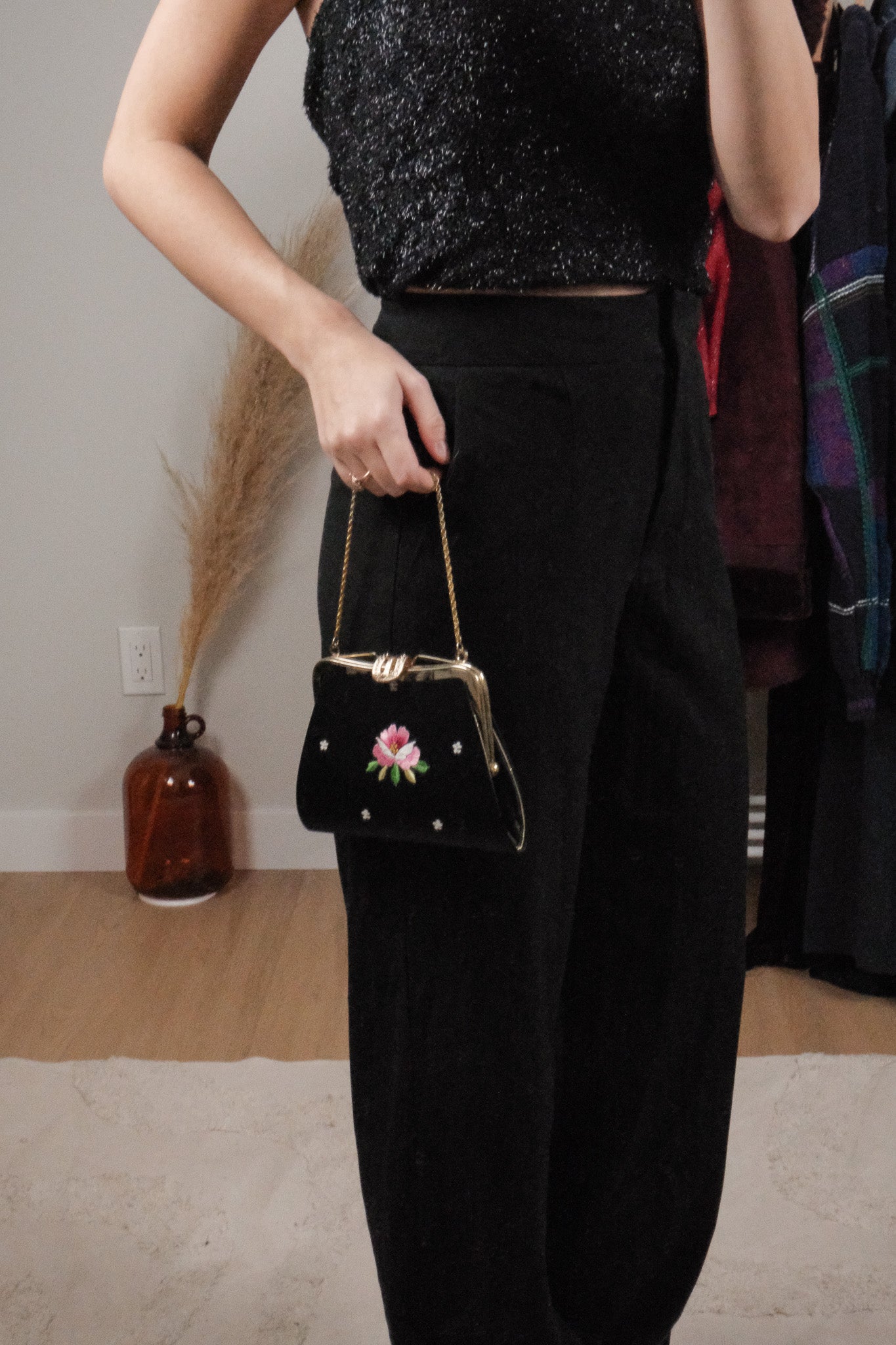 Vintage x Embroidered Purse