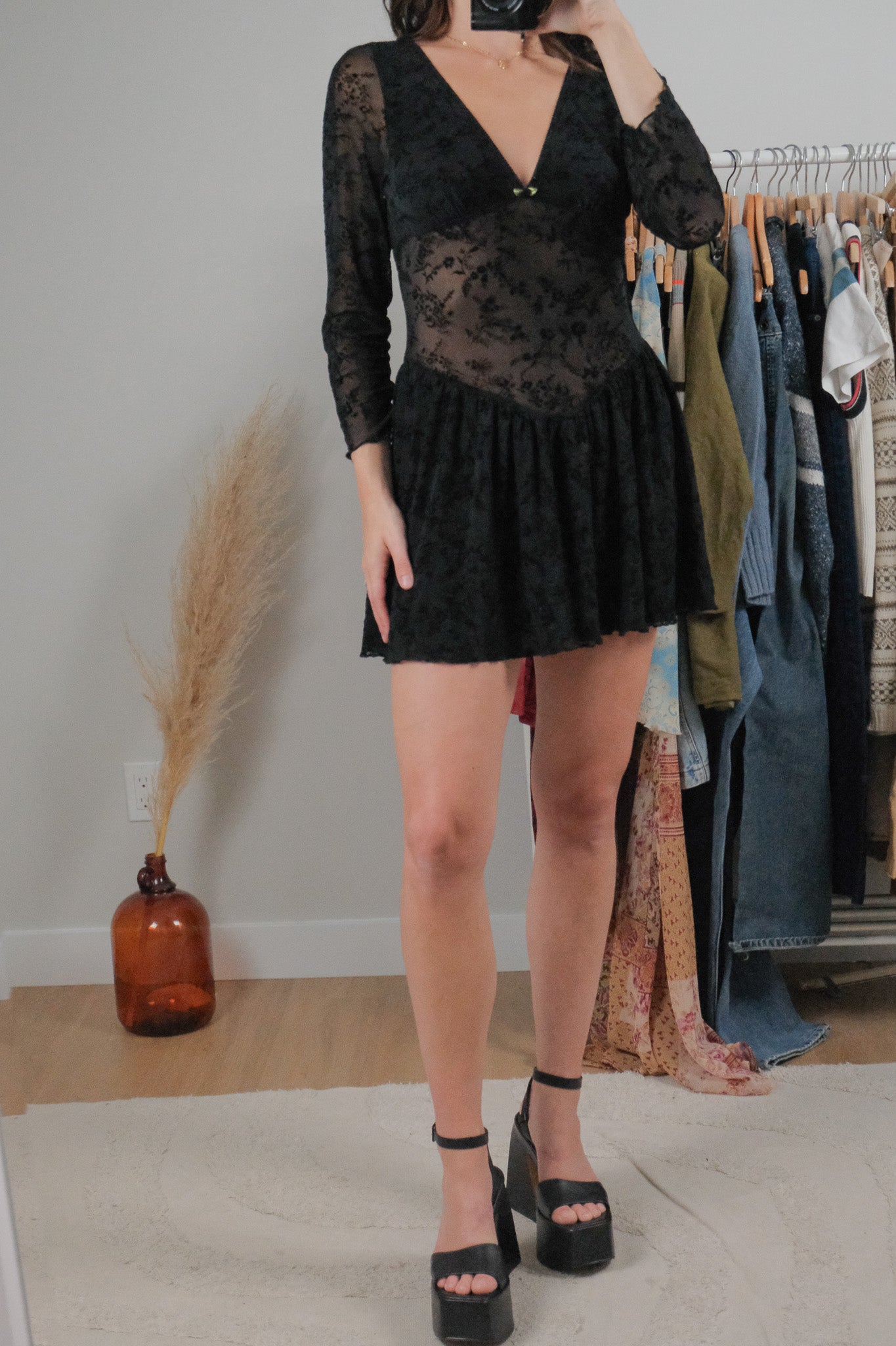 Modern x Mesh Velvet Floral Mini Dress (M)