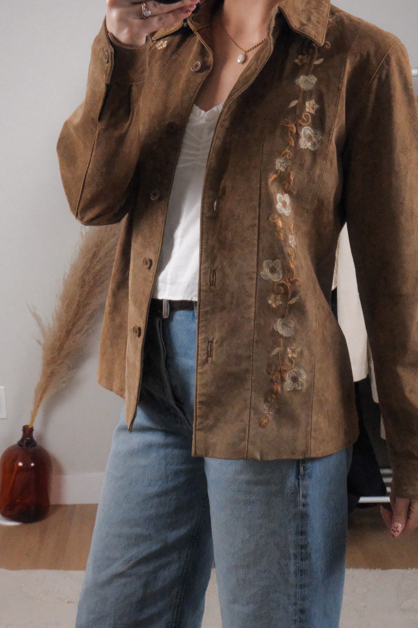 Vintage x 100% Suede Embroidered Jacket (S/M)