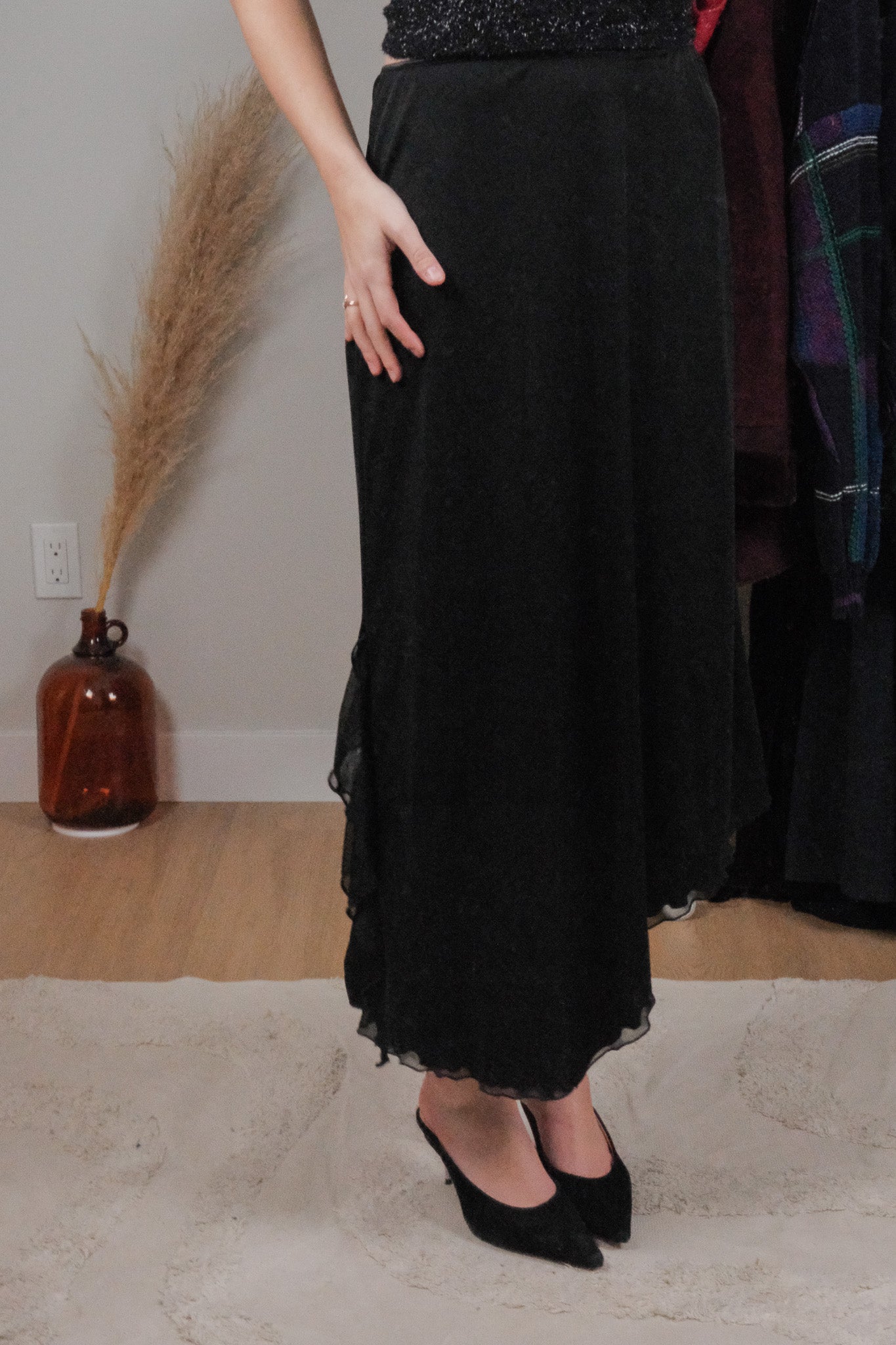 Made in Canada x Vintage x Mesh Ruffle Maxi Skirt (M/L)