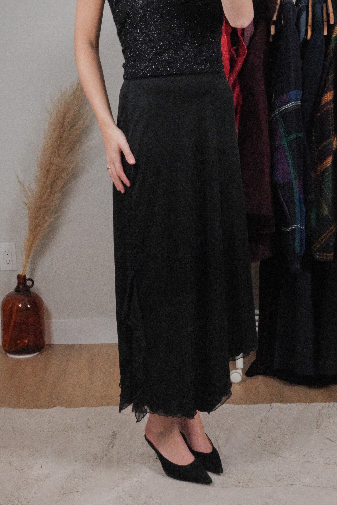Made in Canada x Vintage x Mesh Ruffle Maxi Skirt (M/L)
