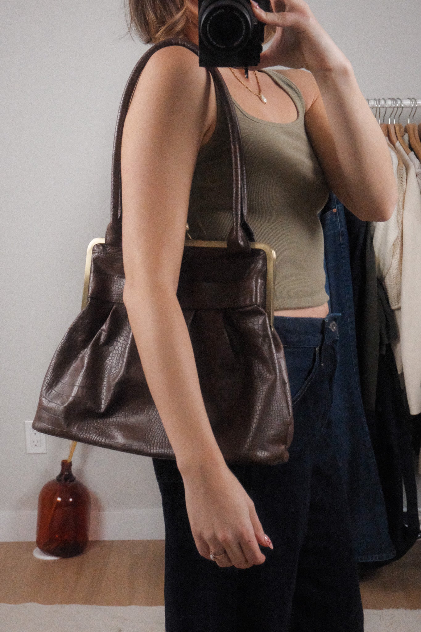 Vintage x Faux Leather Croc Clasp Shoulder Bag