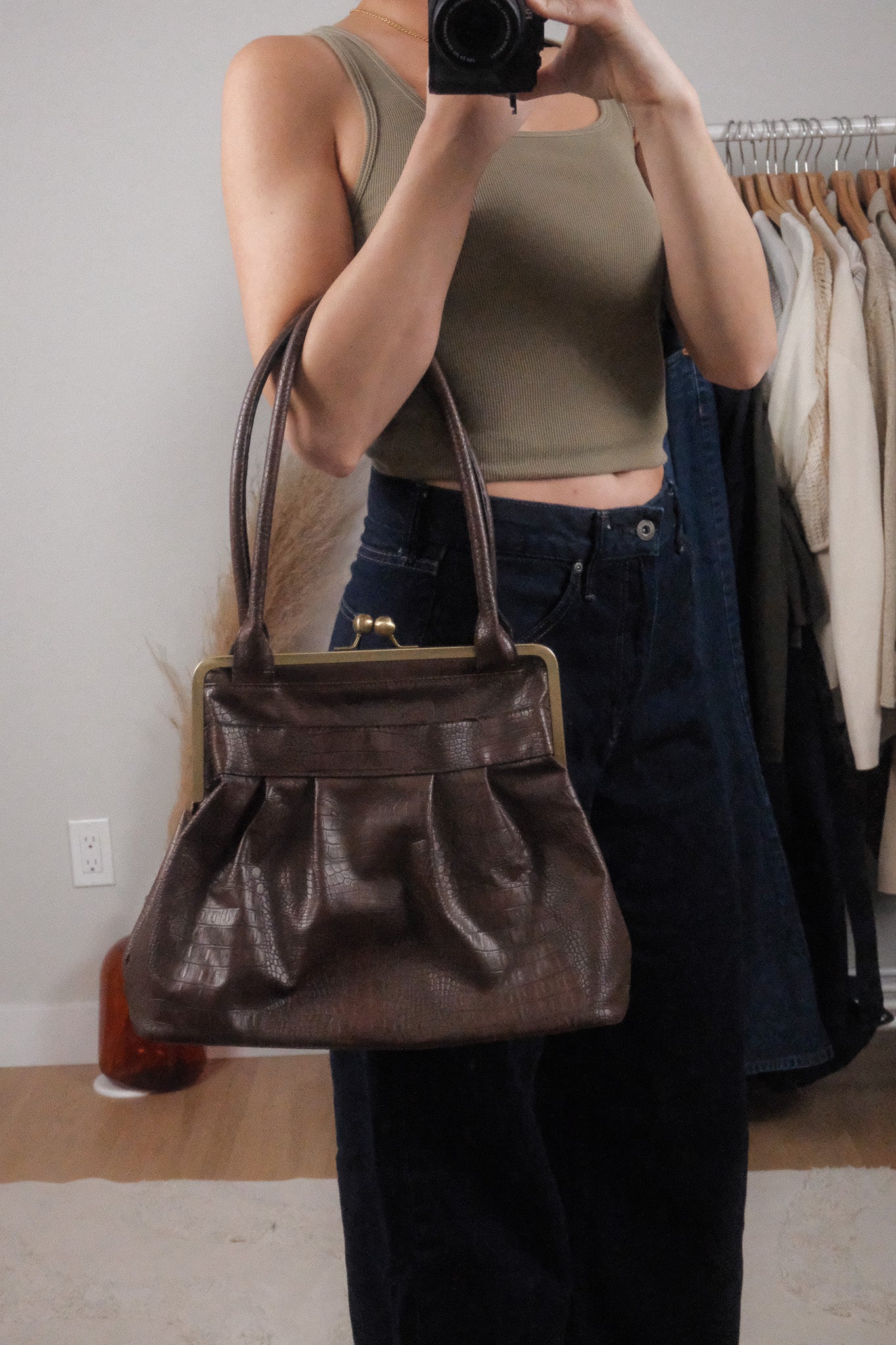 Vintage x Faux Leather Croc Clasp Shoulder Bag