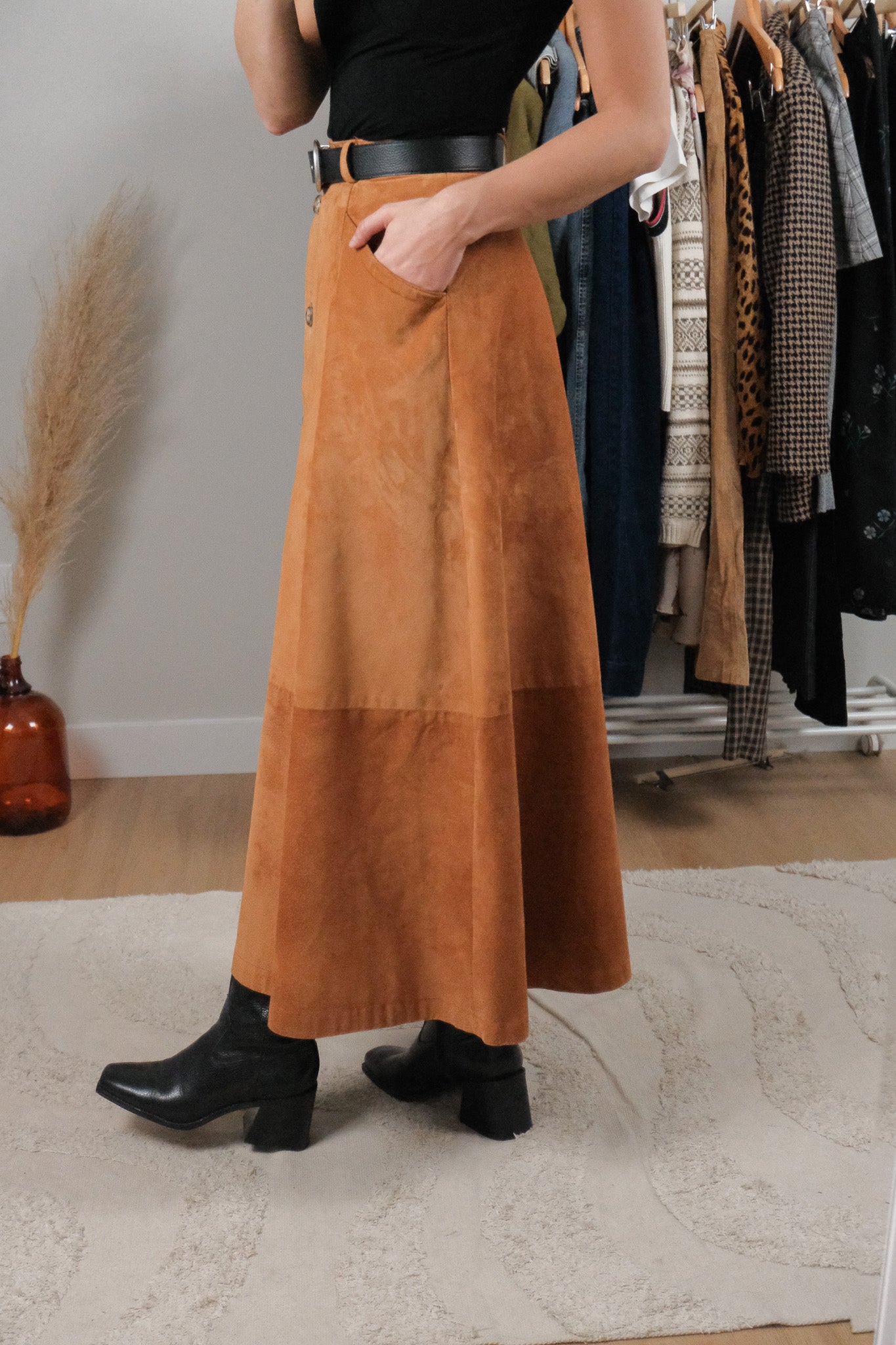 Made in Canada x Vintage x Suede Button Maxi Skirt (XS)