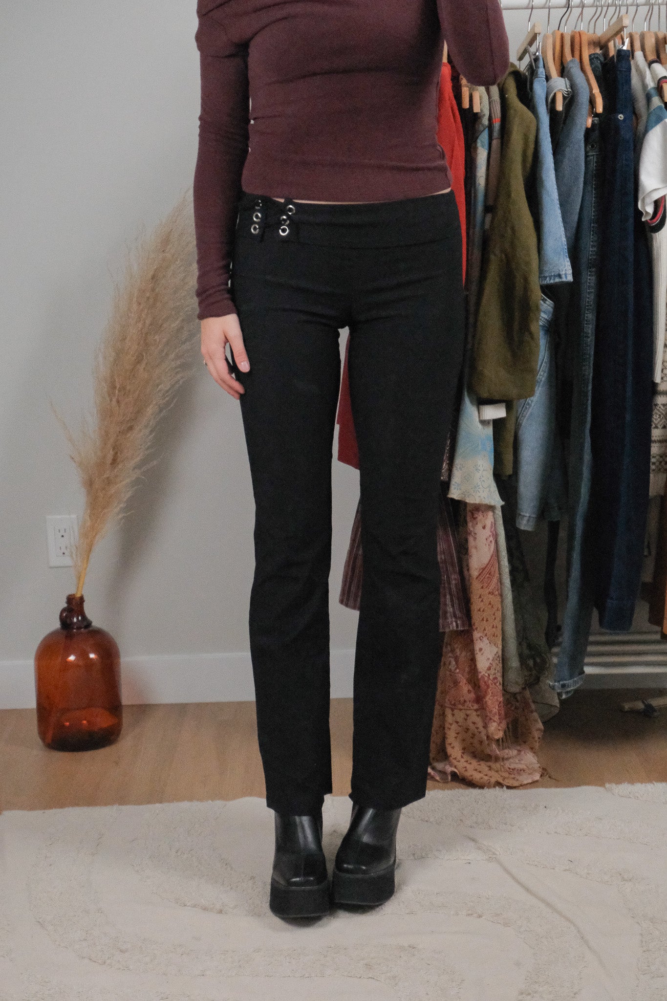 Made in USA x Vintage x Low Rise Belted Flare Pants (2)