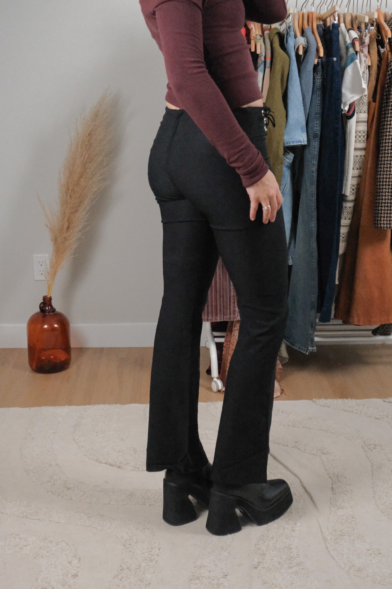 Made in USA x Vintage x Low Rise Belted Flare Pants (2)