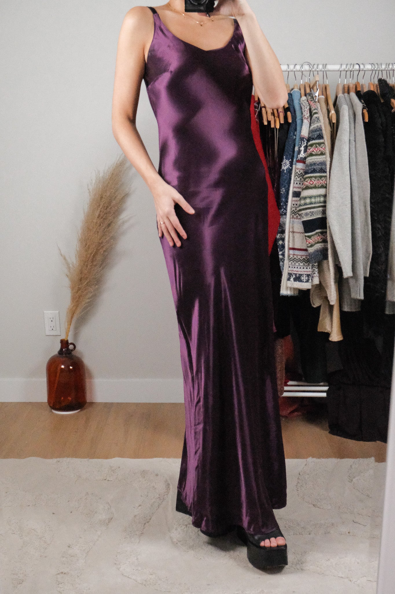 Made in Canada x Vintage x Satin Maxi Dress (2/4)
