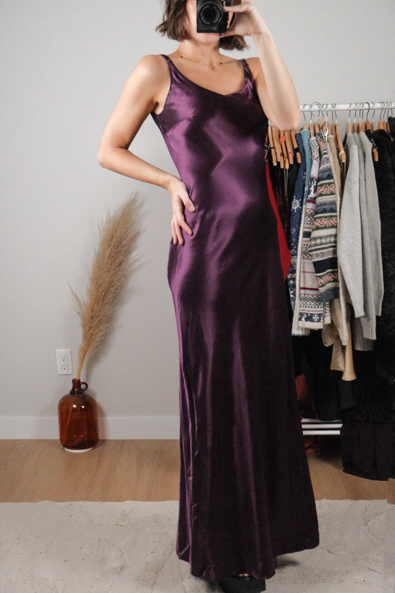 Made in Canada x Vintage x Satin Maxi Dress (2/4)