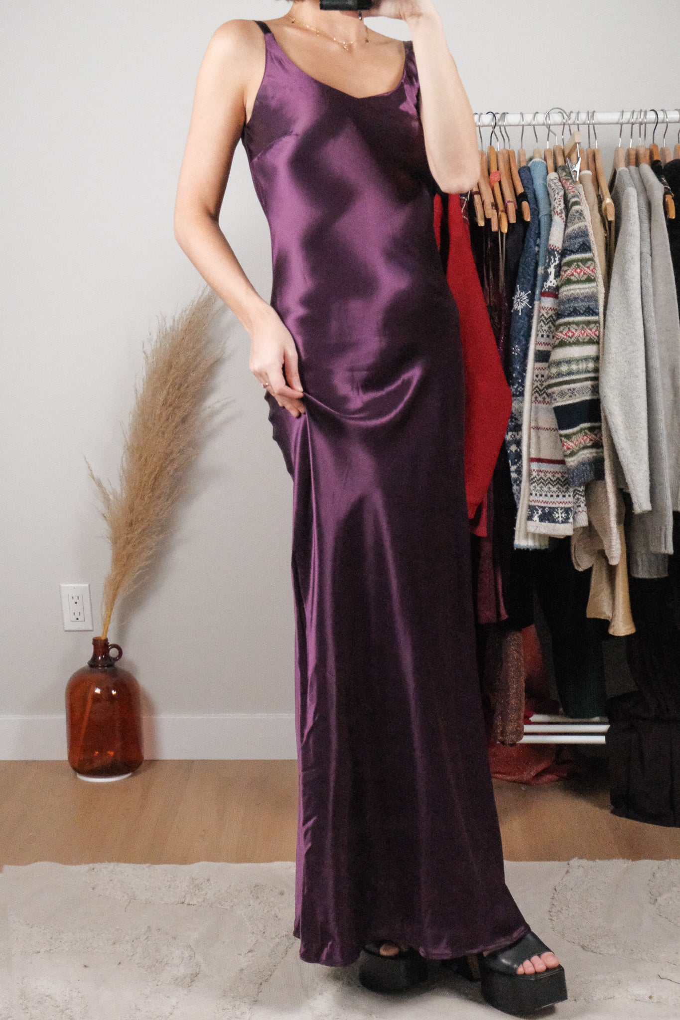 Made in Canada x Vintage x Satin Maxi Dress (2/4)