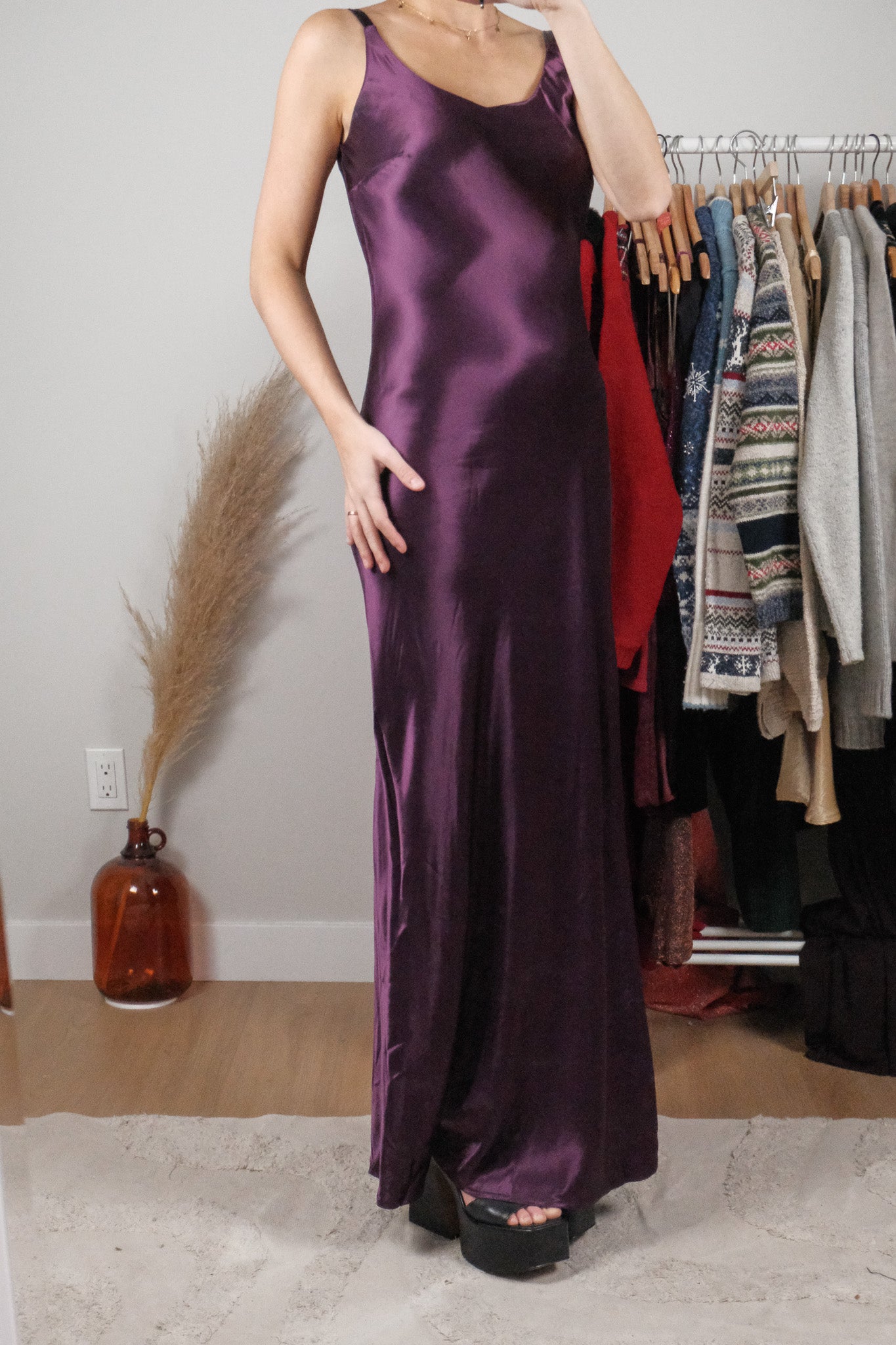 Made in Canada x Vintage x Satin Maxi Dress (2/4)