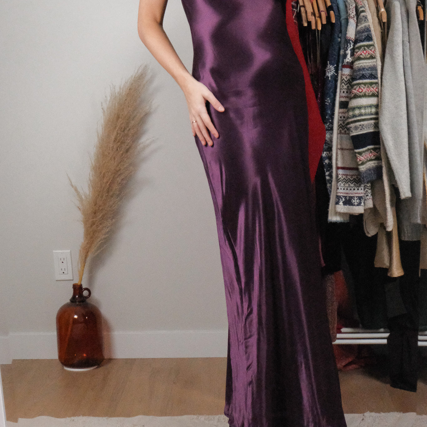 Made in Canada x Vintage x Satin Maxi Dress (2/4)