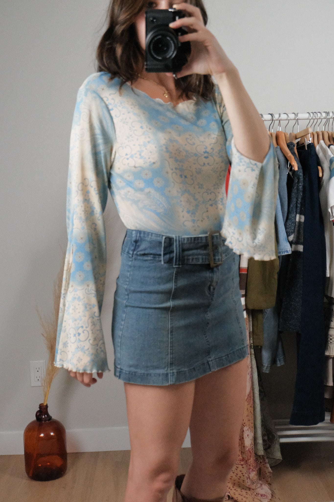 Vintage x Mesh Patterned Bell-Sleeve Top (L)