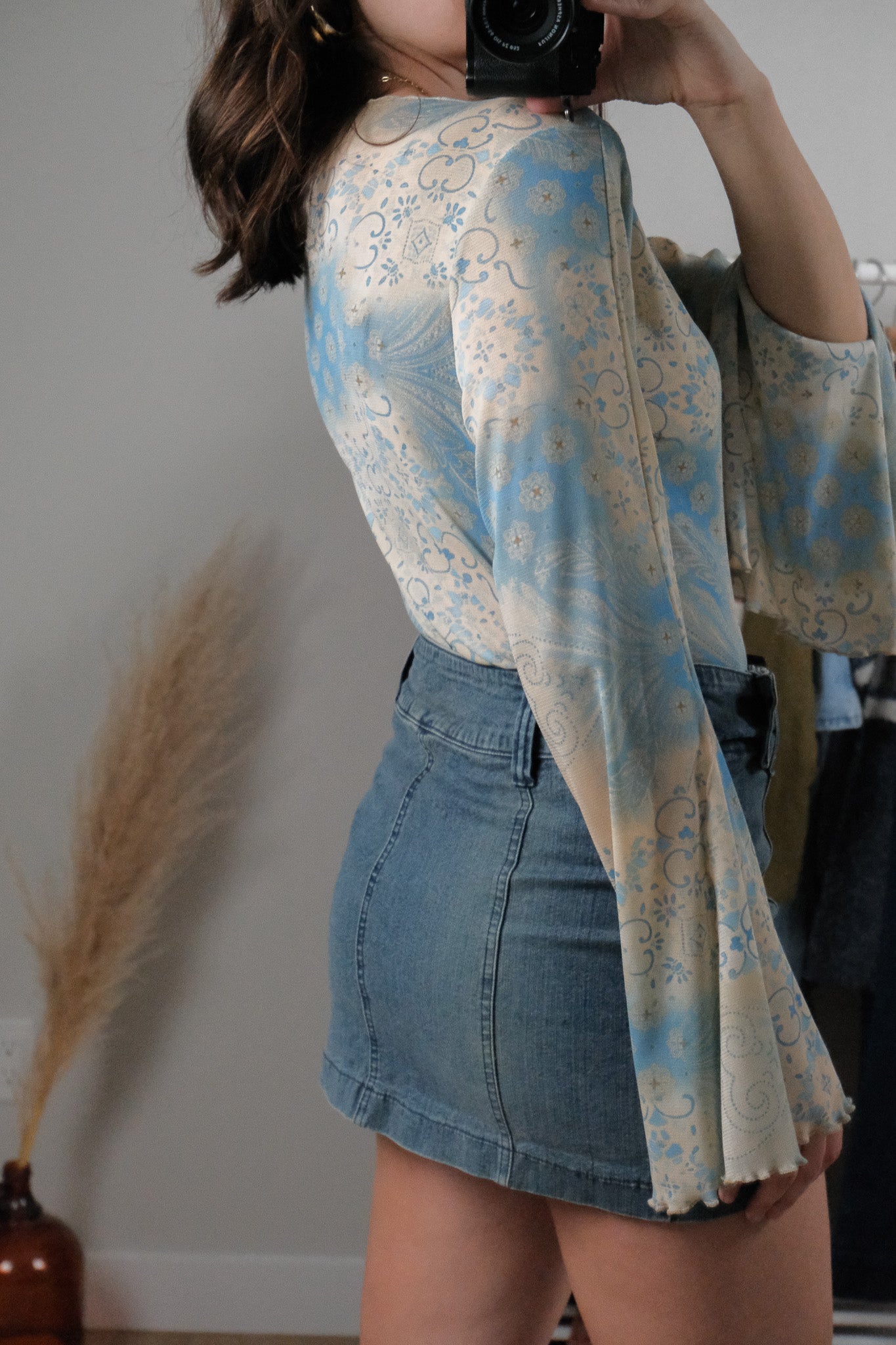 Vintage x Mesh Patterned Bell-Sleeve Top (L)