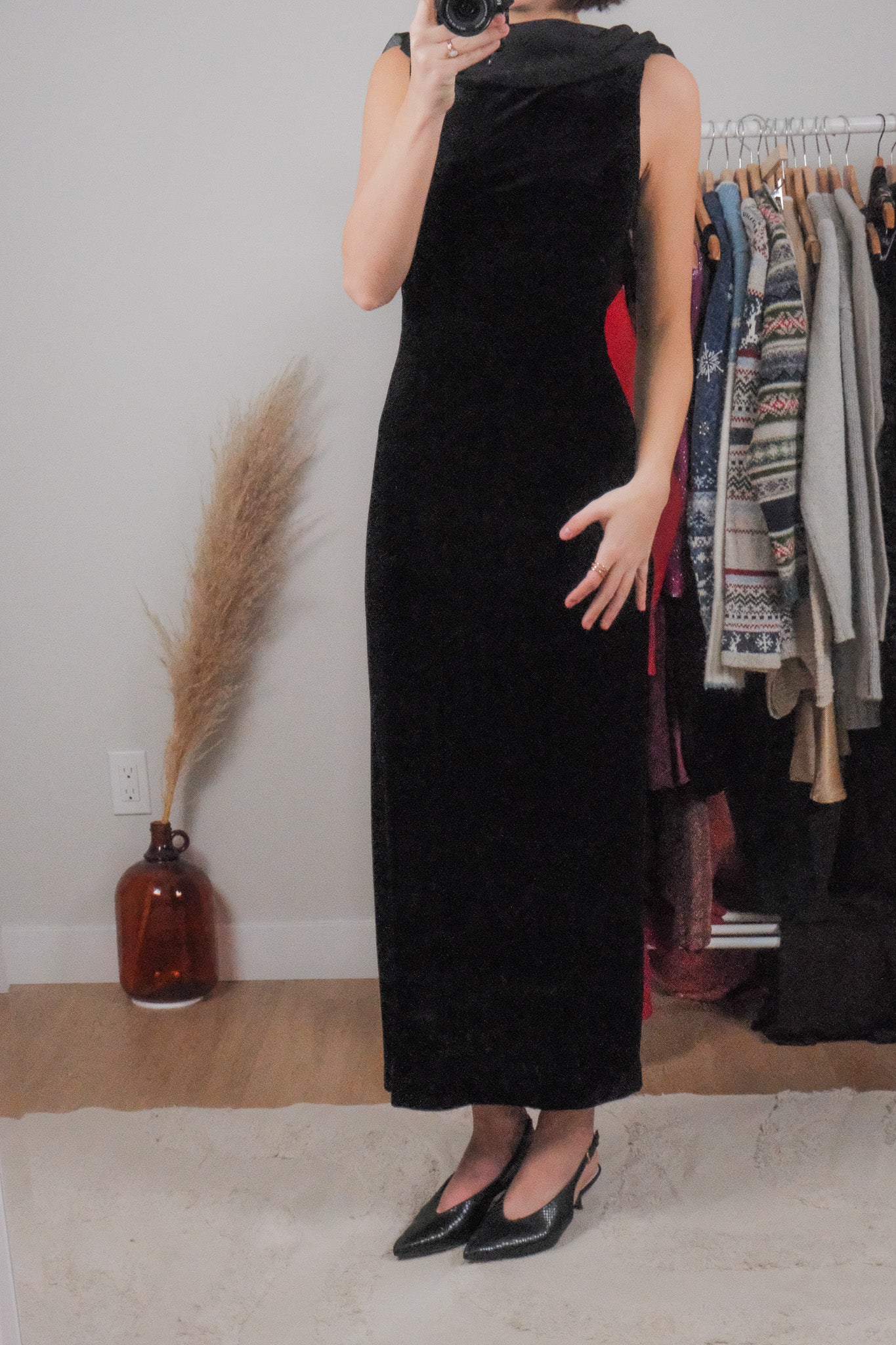 Made in Canada x Vintage x Velvet Low Back Maxi Dress (XS/S)