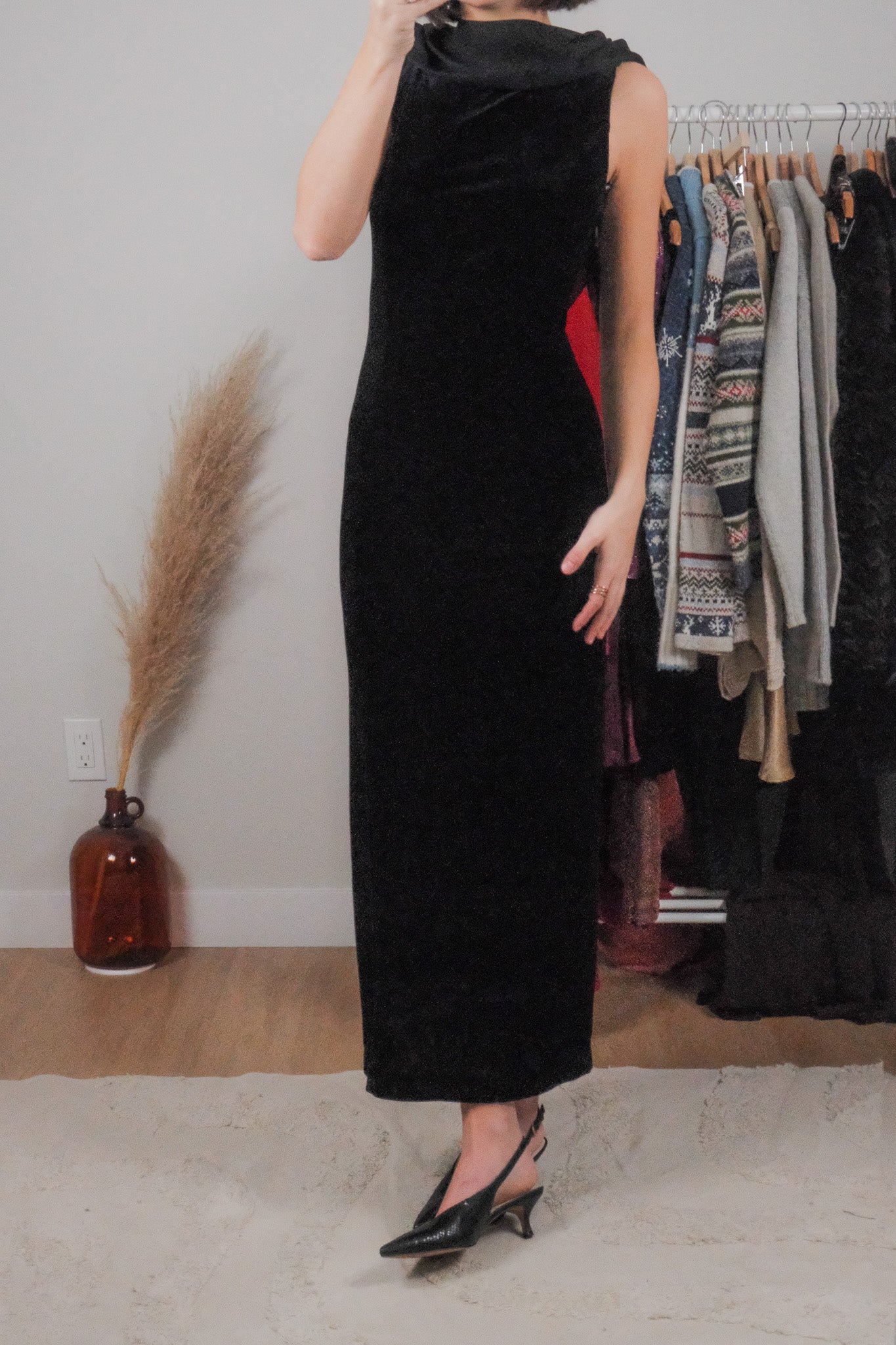 Made in Canada x Vintage x Velvet Low Back Maxi Dress (XS/S)