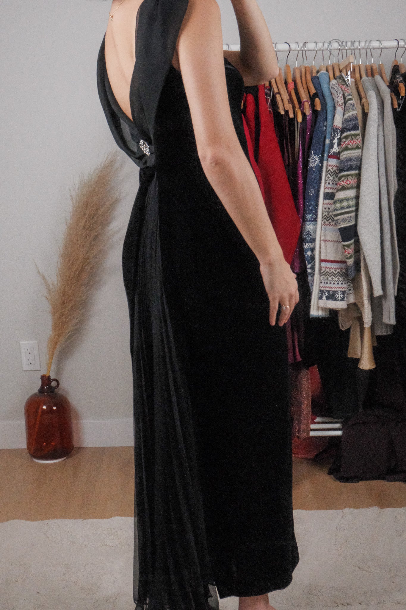 Made in Canada x Vintage x Velvet Low Back Maxi Dress (XS/S)