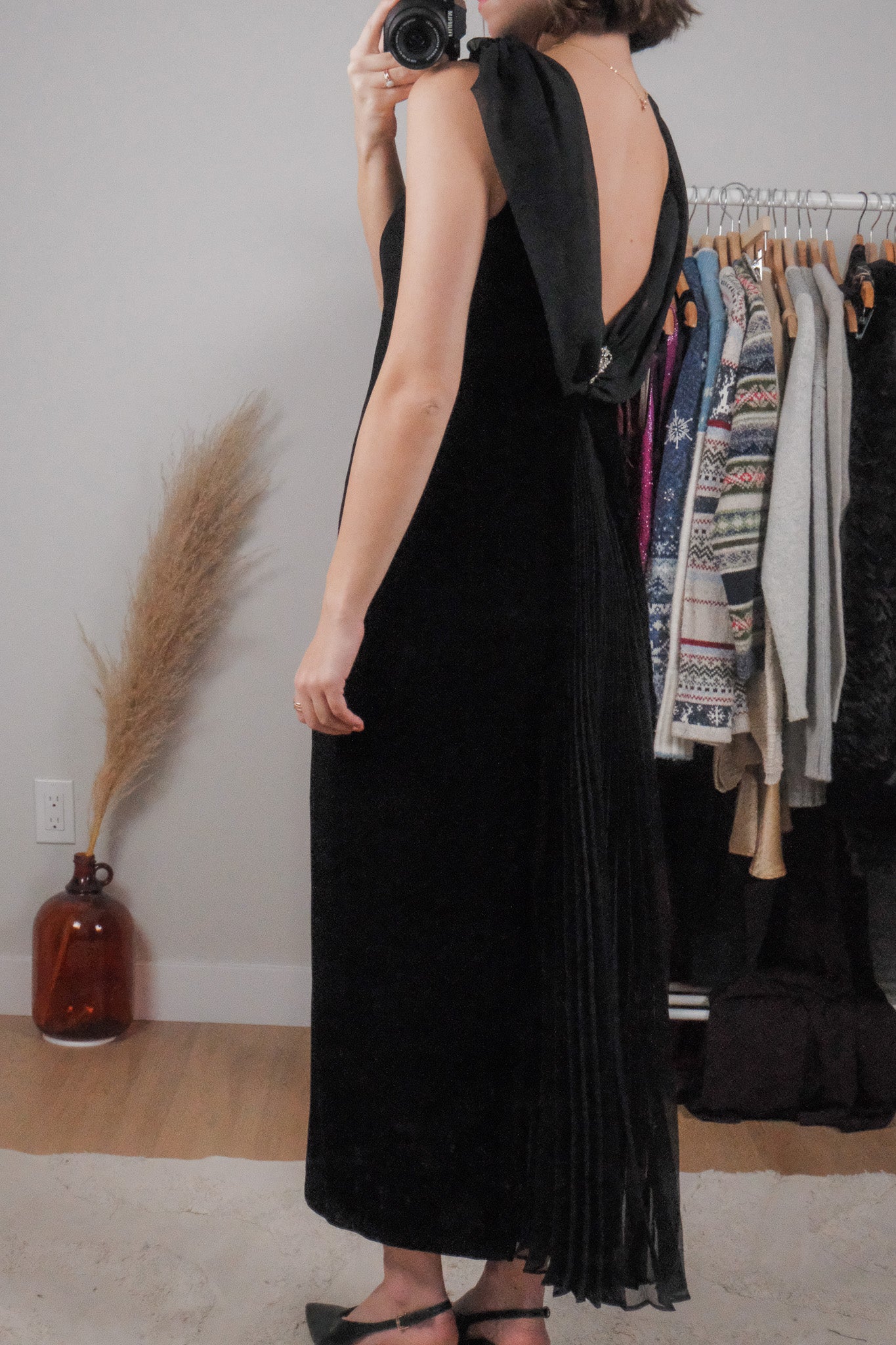 Made in Canada x Vintage x Velvet Low Back Maxi Dress (XS/S)