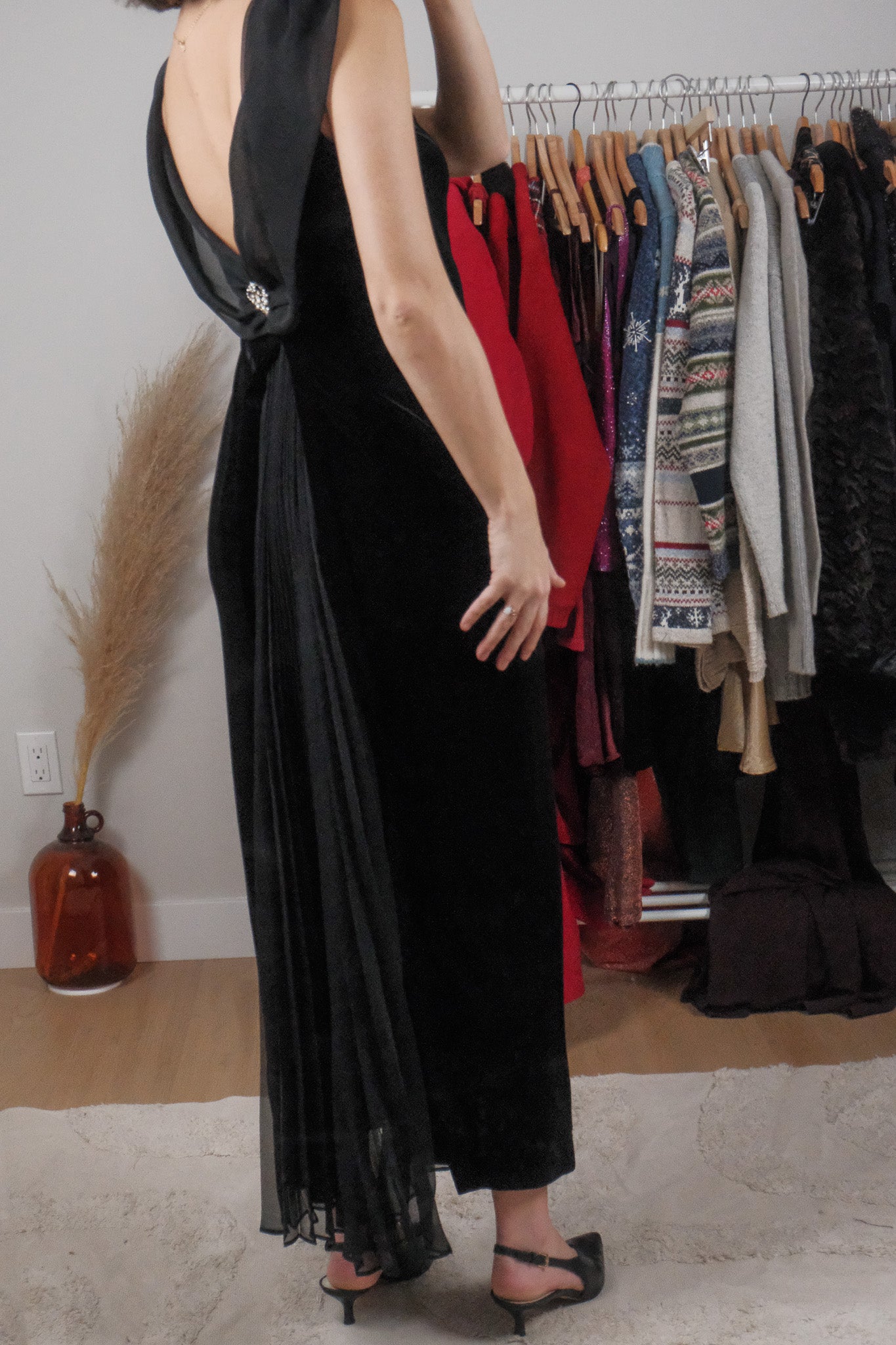Made in Canada x Vintage x Velvet Low Back Maxi Dress (XS/S)