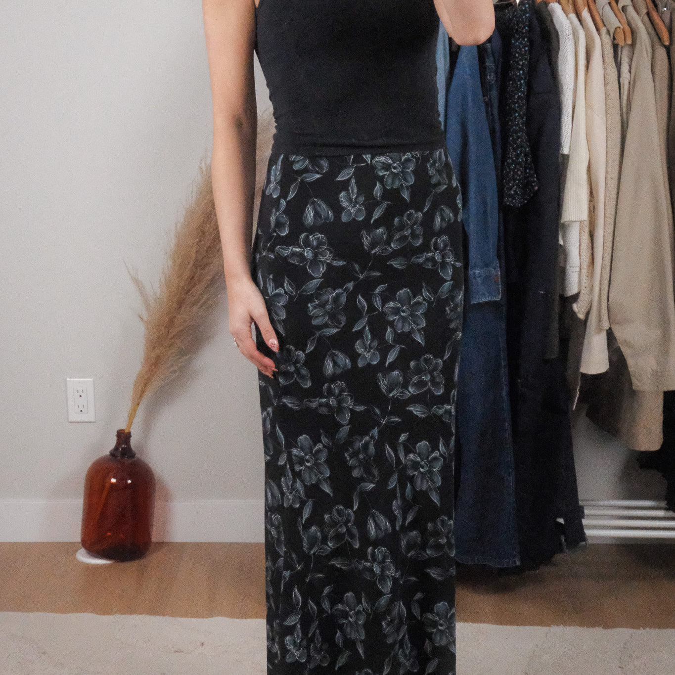 Vintage x Flower Long Maxi Skirt (XS/S)