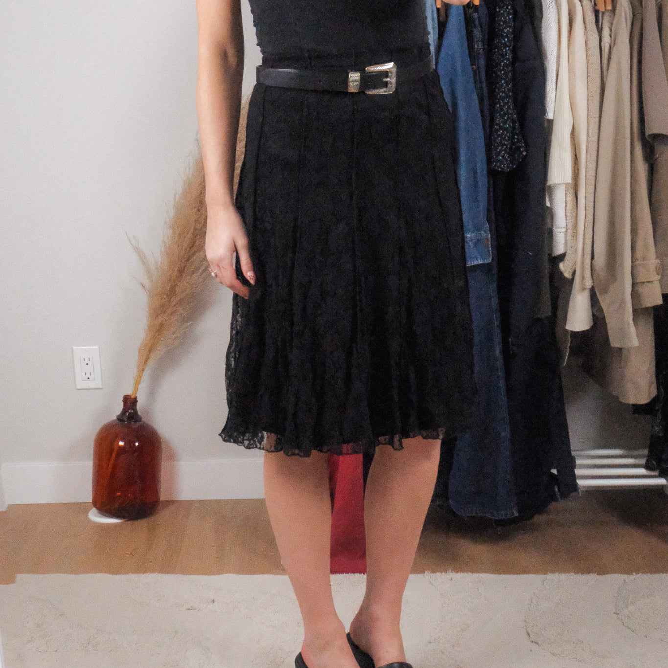 Vintage x Lace Midi Skirt (2)
