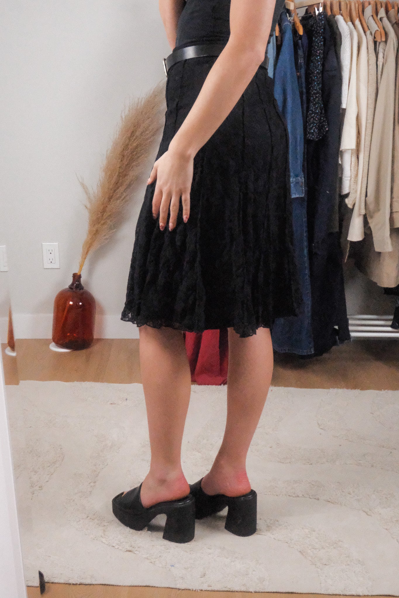 Vintage x Lace Midi Skirt (2)