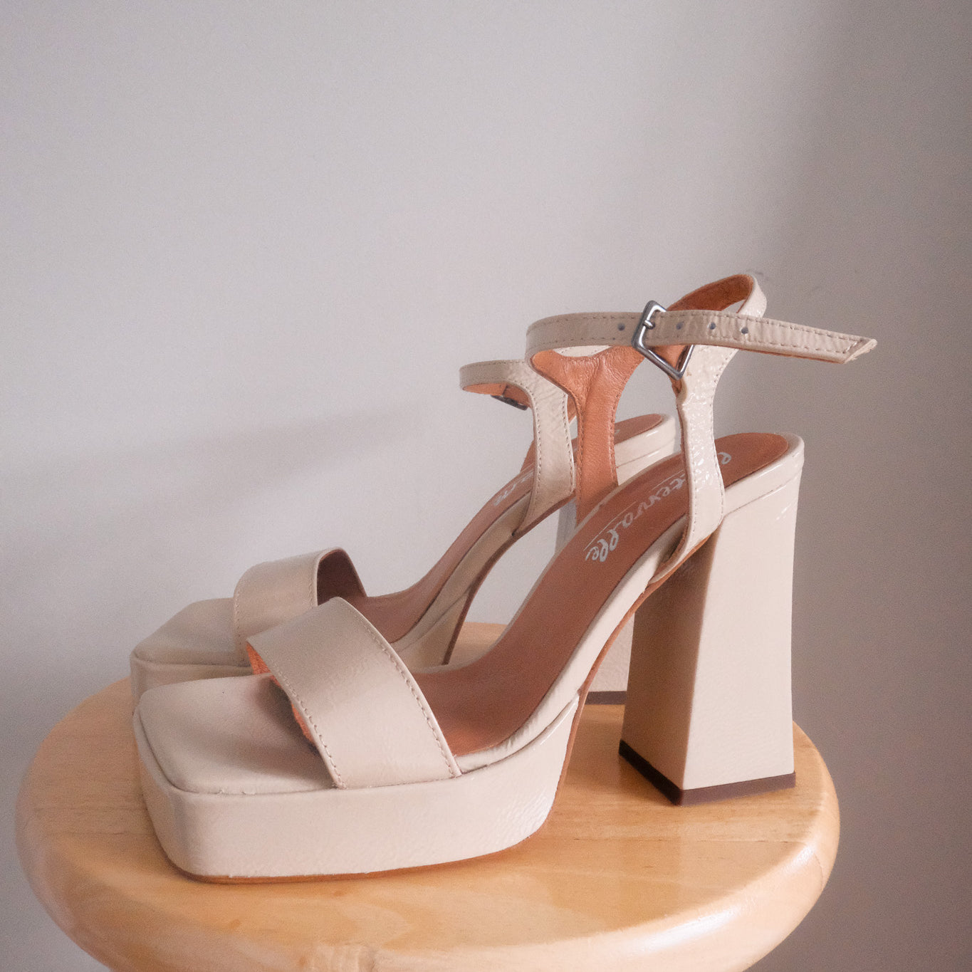 Made in Spain x Modern x Leather Heels (7.5)
