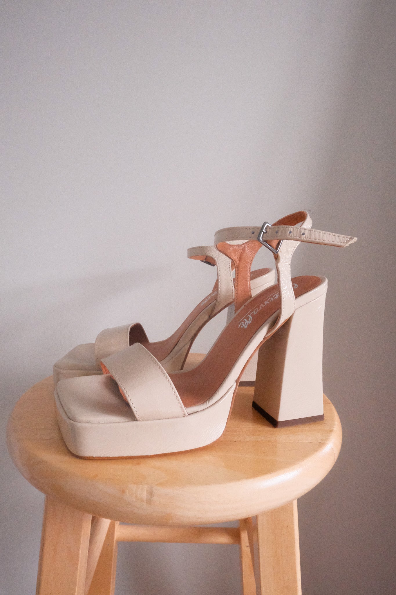 Made in Spain x Modern x Leather Heels (7.5)
