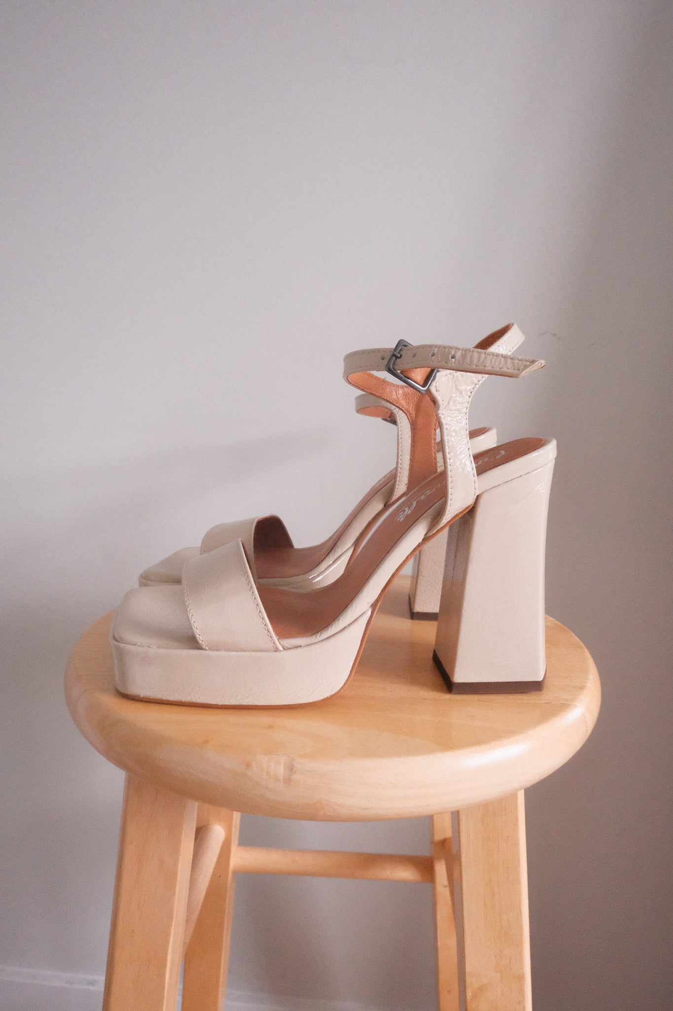 Made in Spain x Modern x Leather Heels (7.5)