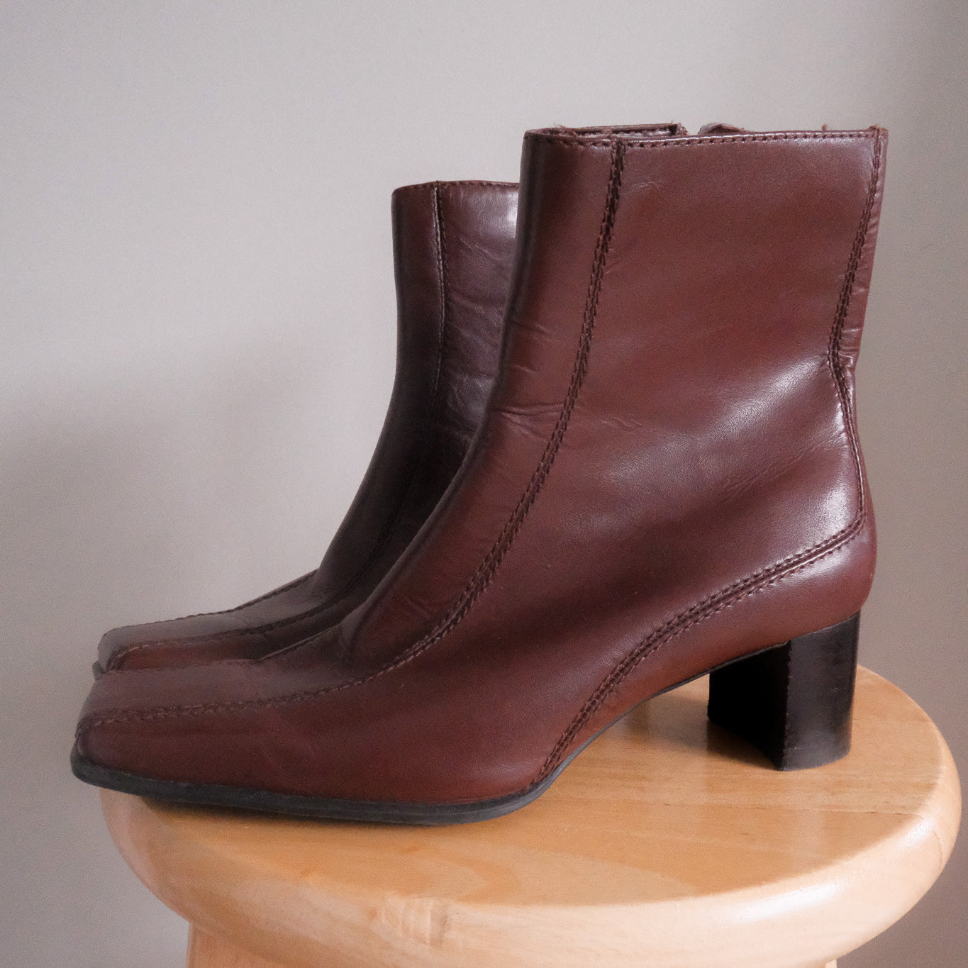 Vintage x Leather Square Toe Boots (6/6.5)