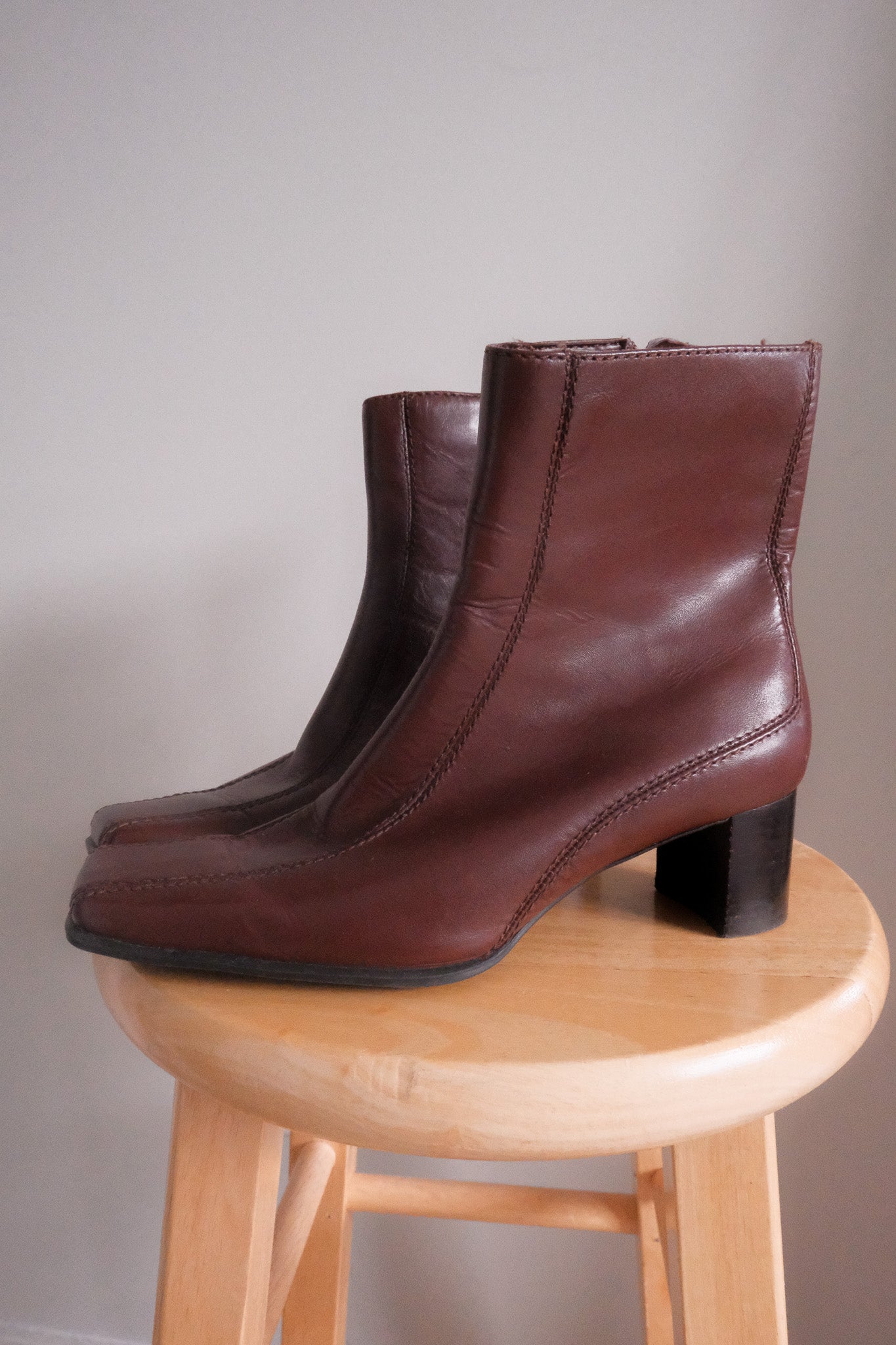 Vintage x Leather Square Toe Boots (6/6.5)