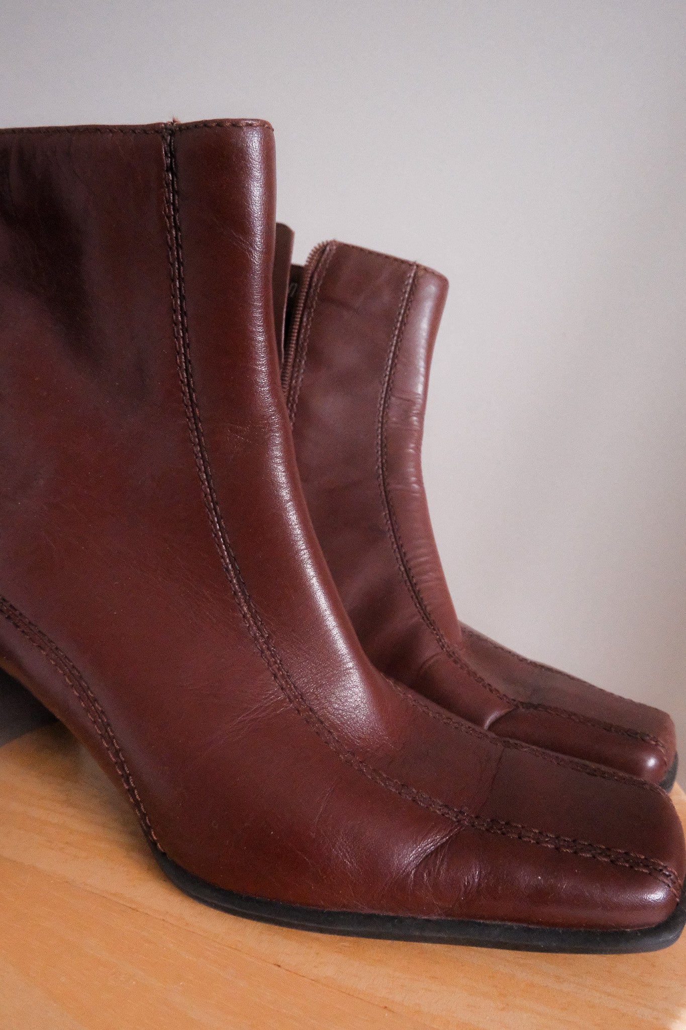 Vintage x Leather Square Toe Boots (6/6.5)