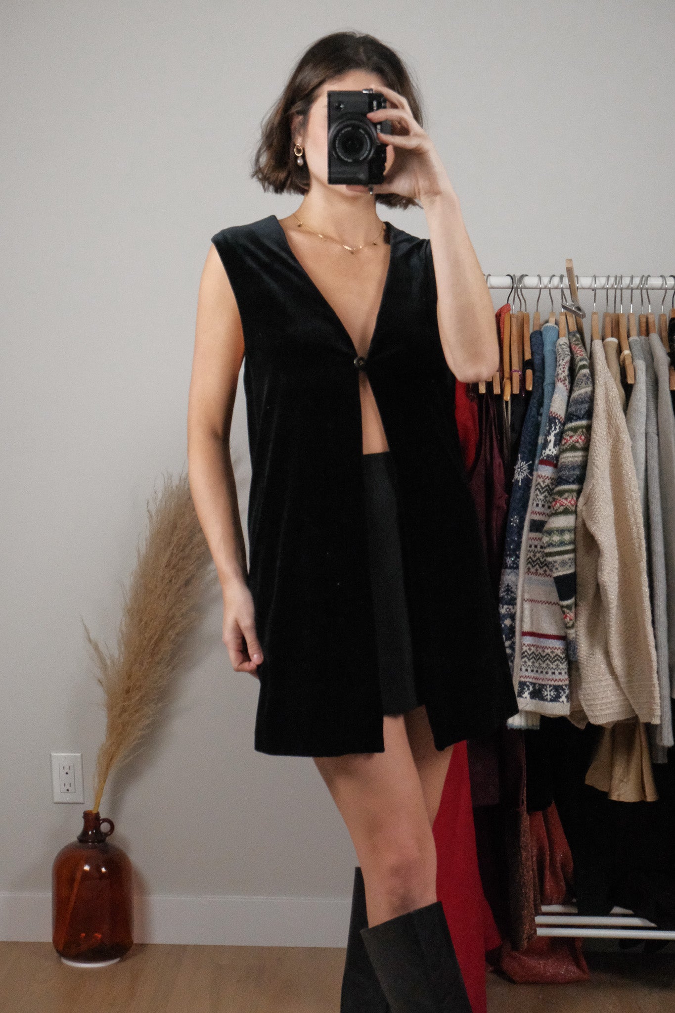 Made in Canada x Vintage x Velvet Long Vest (M)