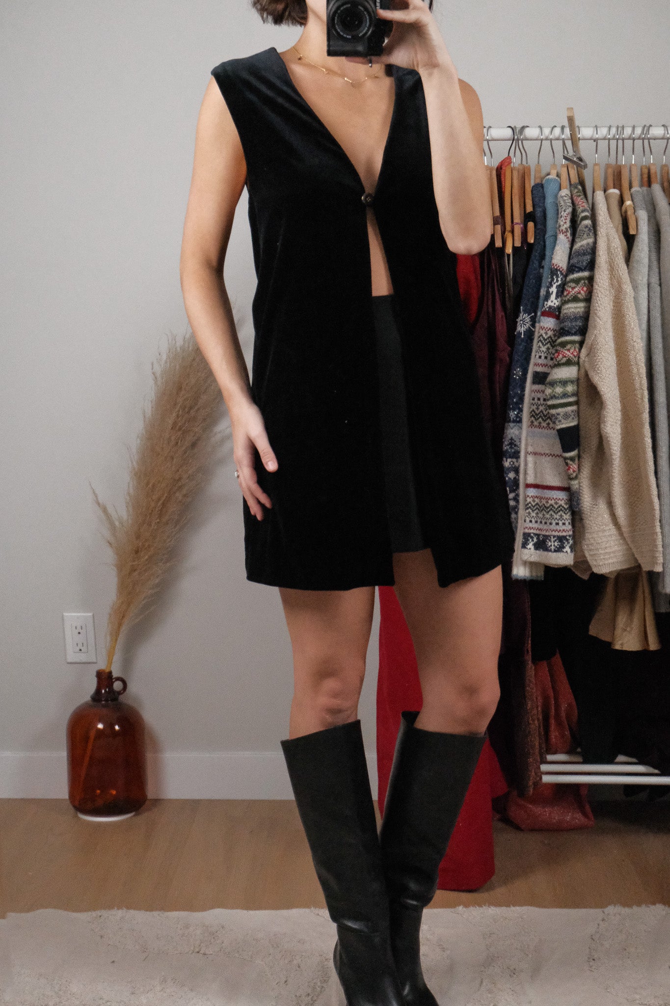 Made in Canada x Vintage x Velvet Long Vest (M)