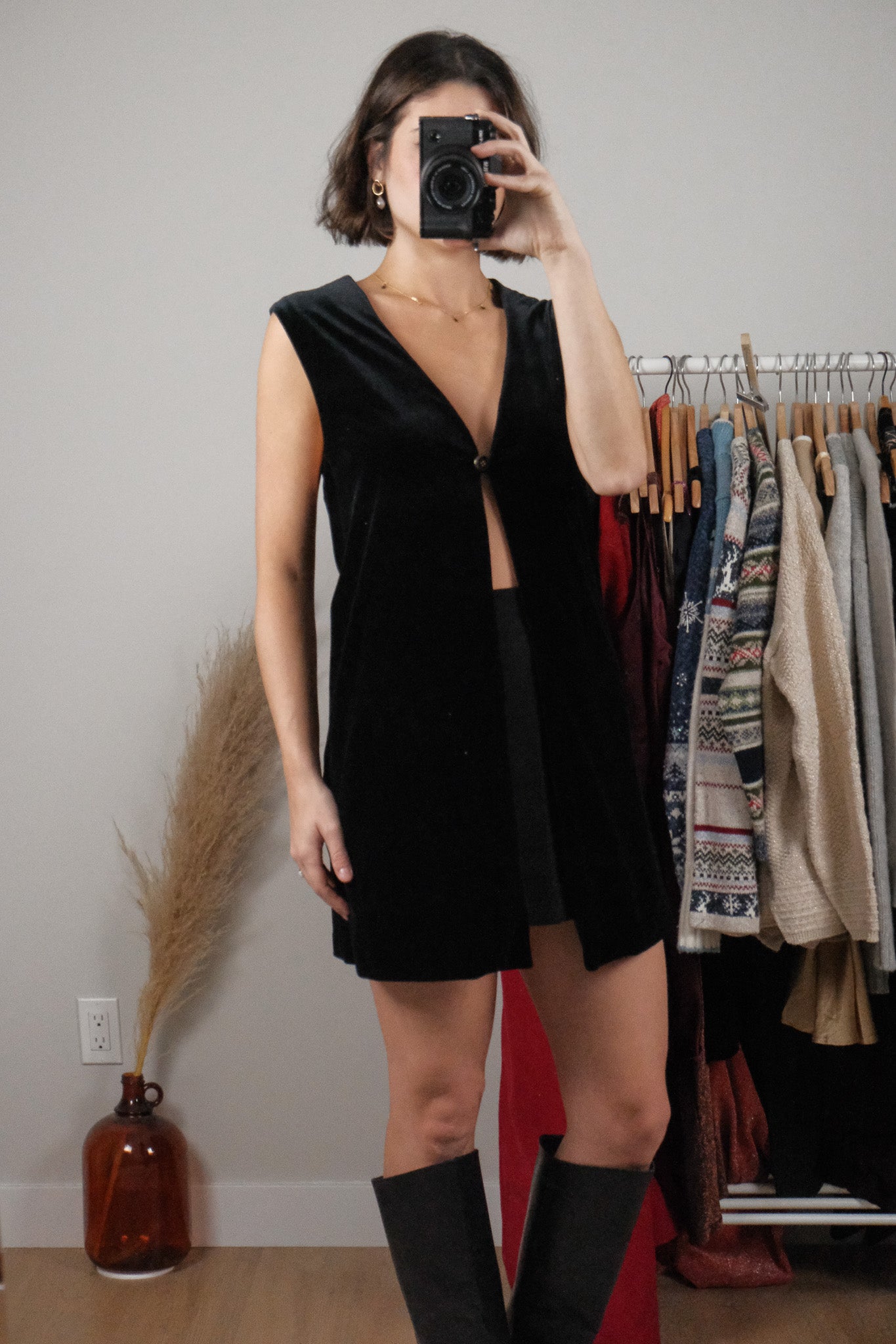 Made in Canada x Vintage x Velvet Long Vest (M)