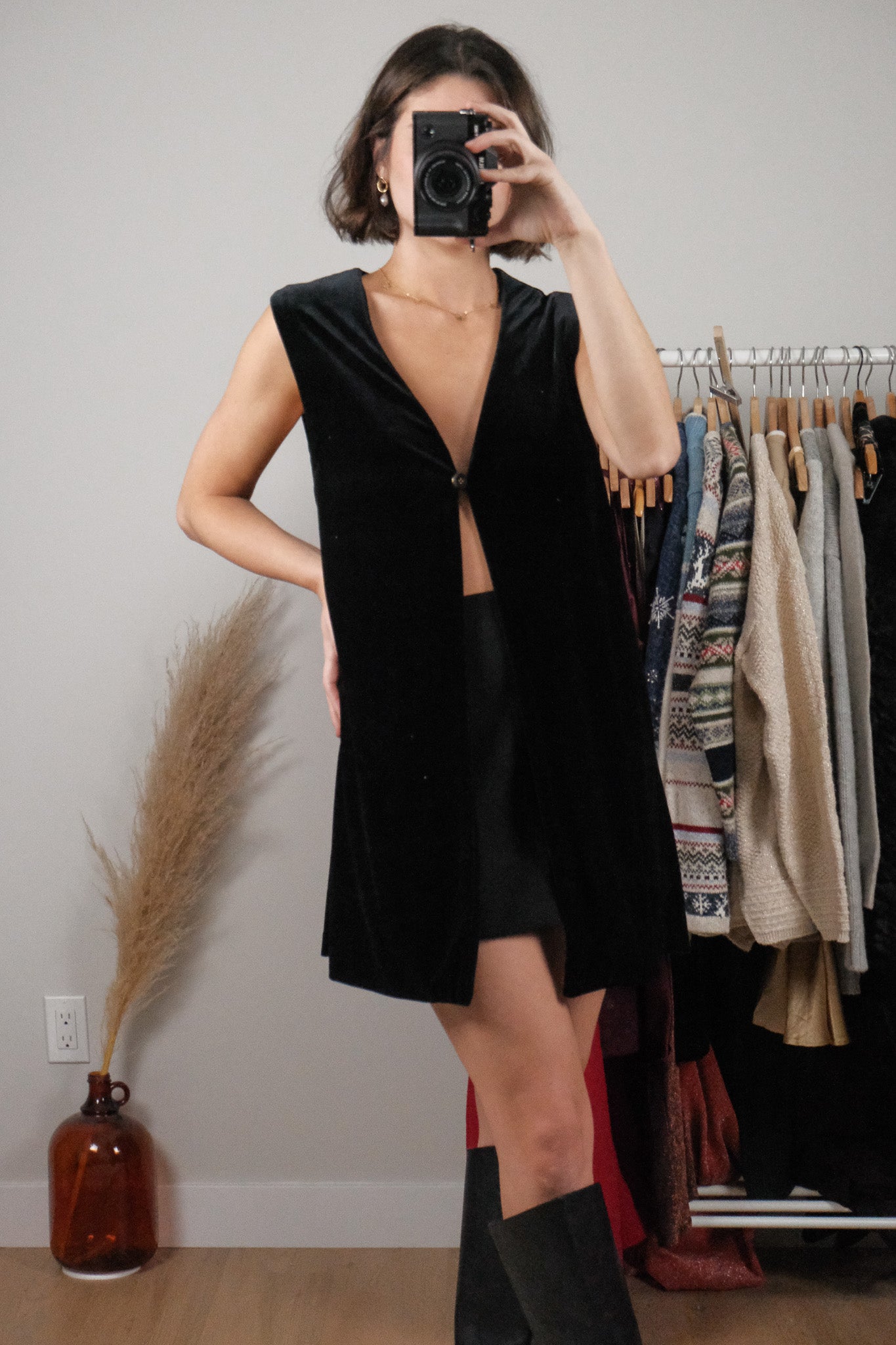 Made in Canada x Vintage x Velvet Long Vest (M)