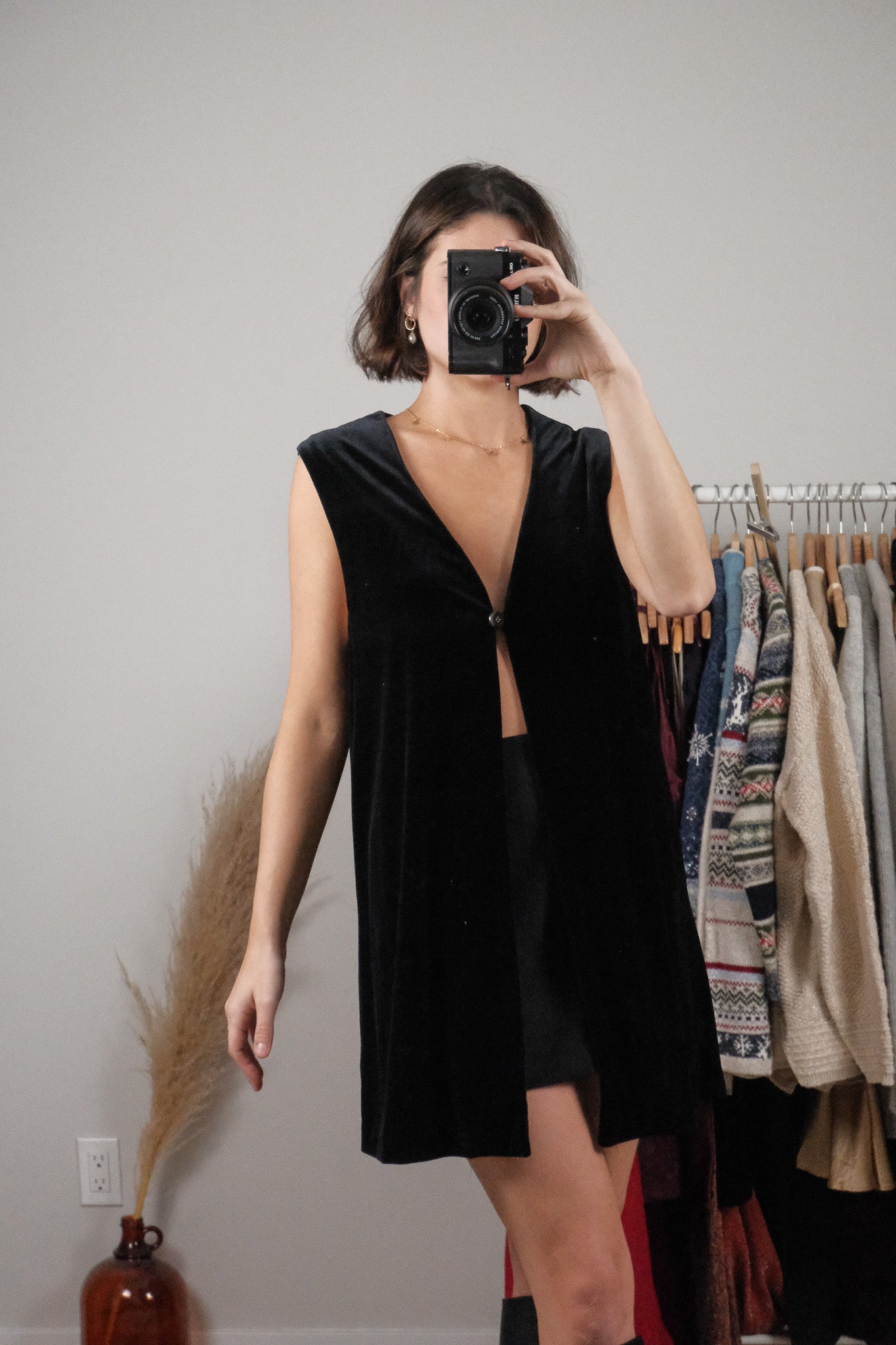 Made in Canada x Vintage x Velvet Long Vest (M)