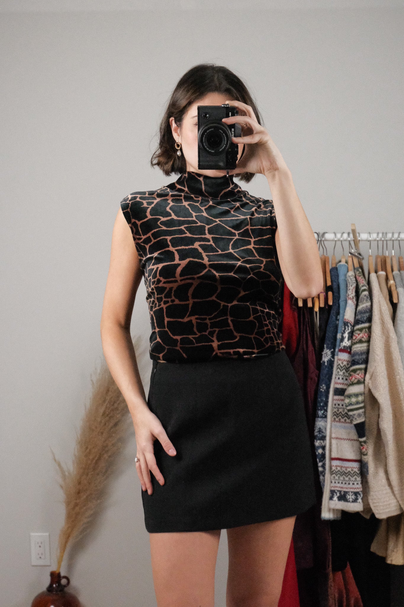 Made in Canada x Vintage x Velvet Patterned Tank (L/XL)