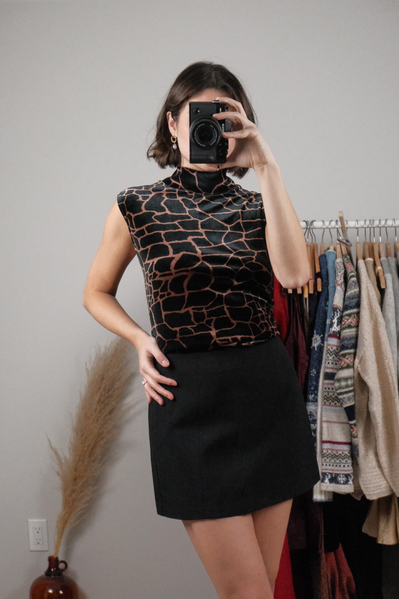 Made in Canada x Vintage x Velvet Patterned Tank (L/XL)